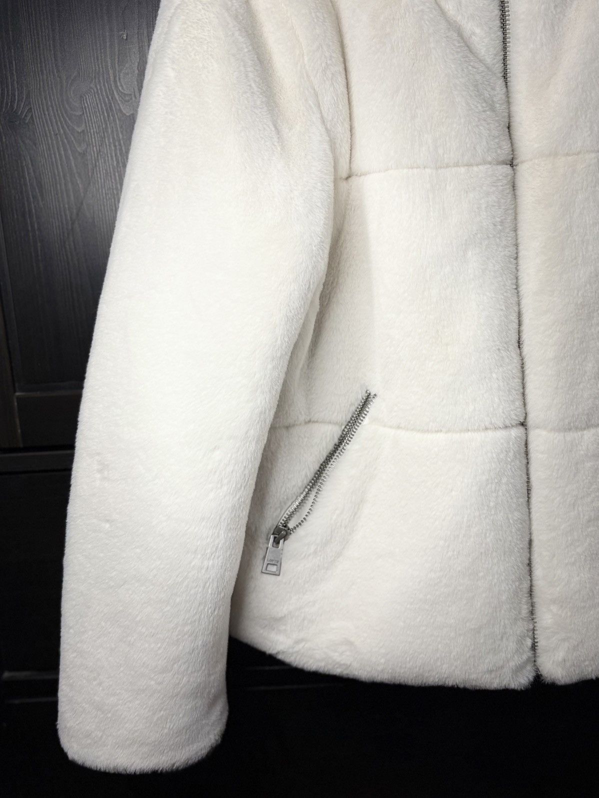 Levi's Levi’s Faux Fur Jacket | Size: XL Size XL / US 12-14 / IT 48-50 - 3 Thumbnail