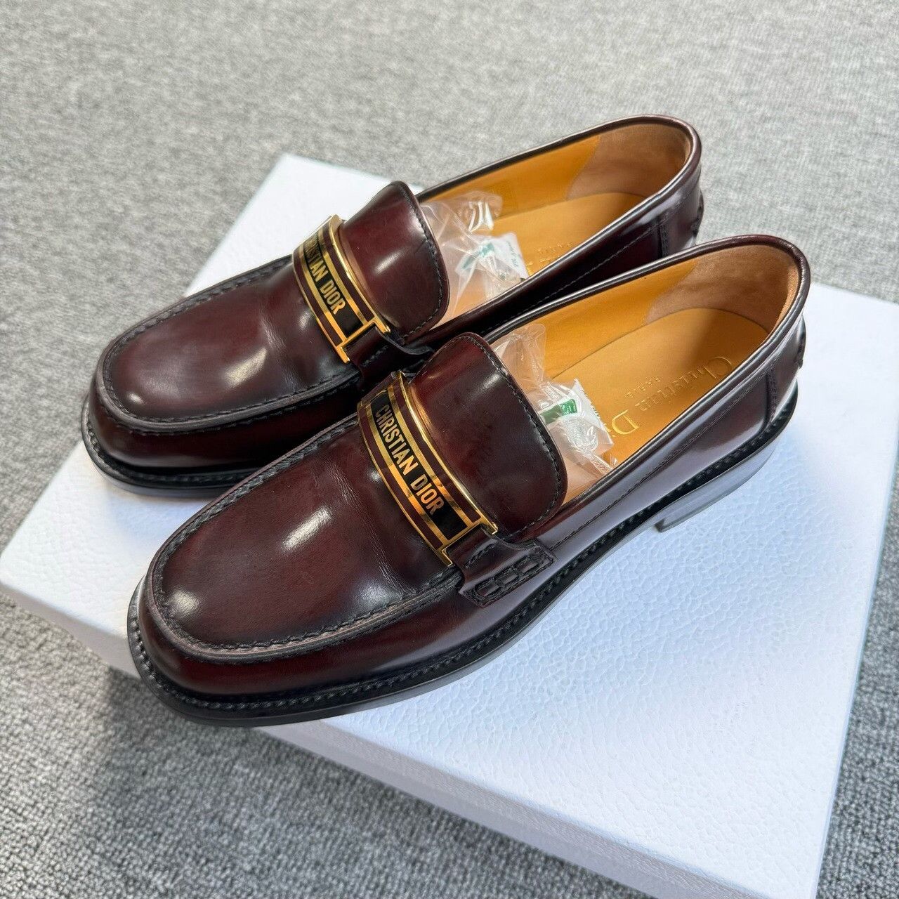 Dior Dior Red Lowtop Sneakers us_6 Women Size US 6 / IT 36 - 1 Thumbnail