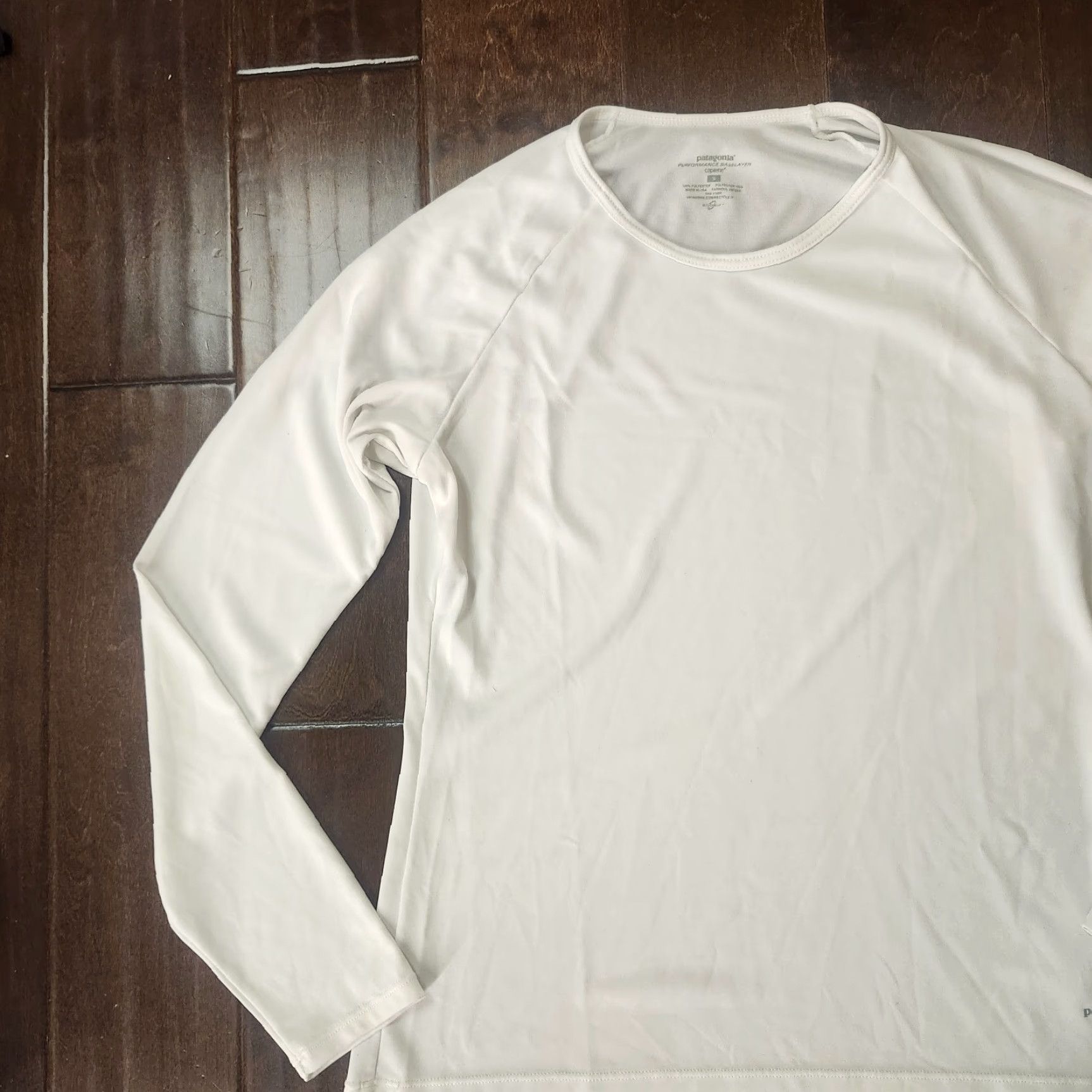 Patagonia Patagonia Capilene Junior M White Long Sleeve Shirt Mens Tee Pullover Baselayer Crew Neck Activewear, Teens, Regular Fit, Polyester Size US M / EU 48-50 / 2 - 7 Thumbnail