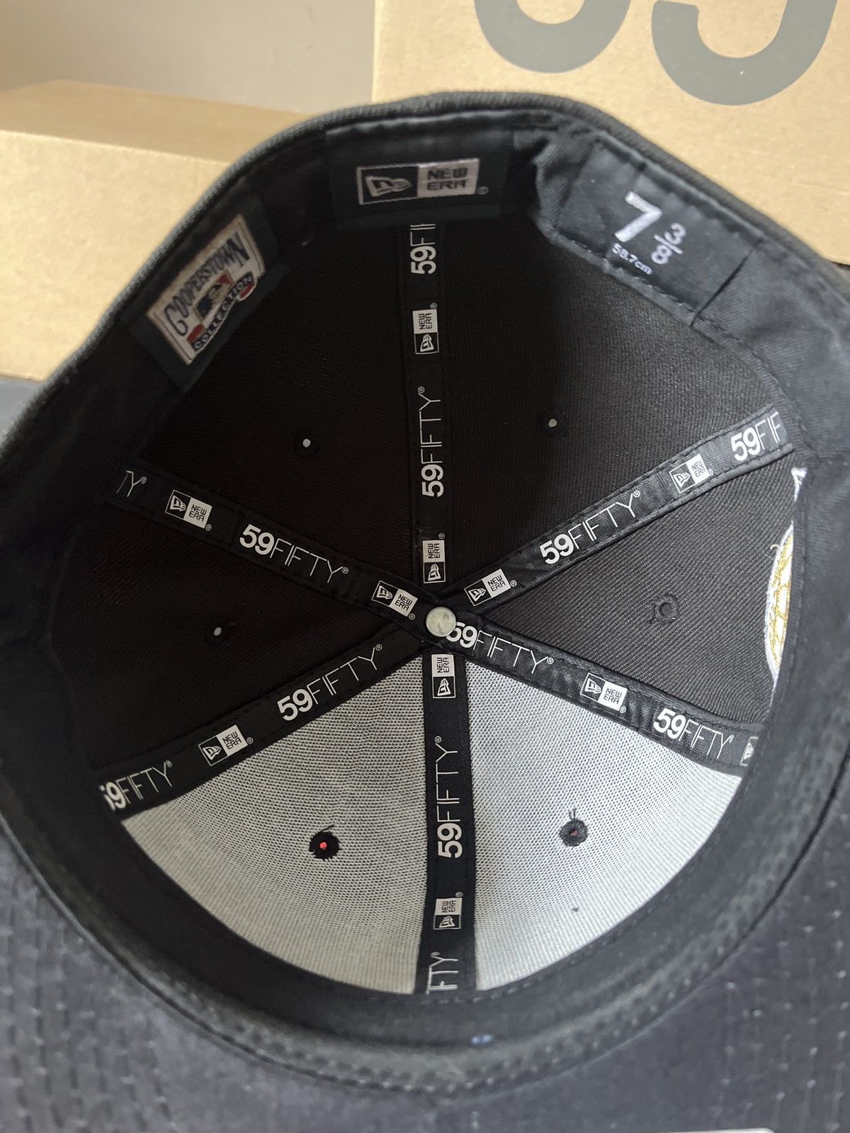 New Era New Era cap 🧢 Chicago white Sox world 0/5 series Size ONE SIZE - 2 Thumbnail