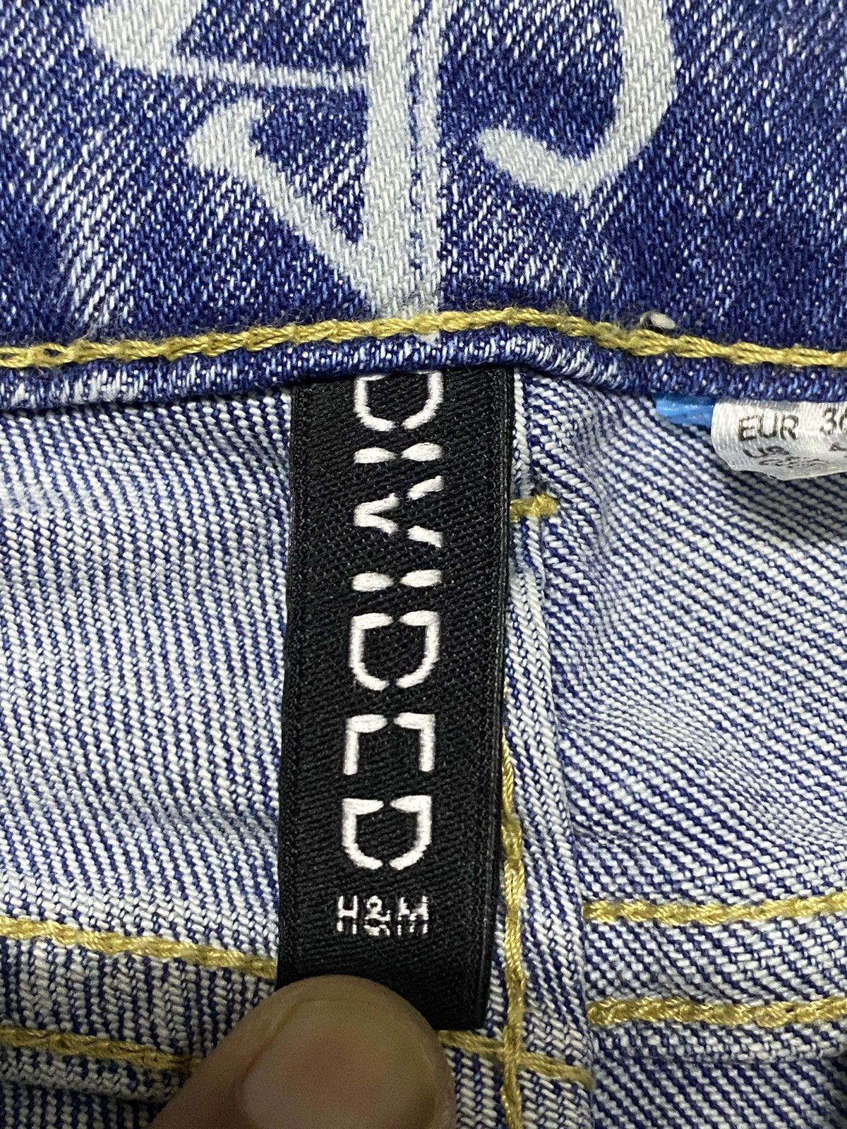 Divided Vintage Japanessed Monogram Blue Faded Wash Flare Jeans Size 28" / US 6 / IT 42 - 11 Thumbnail