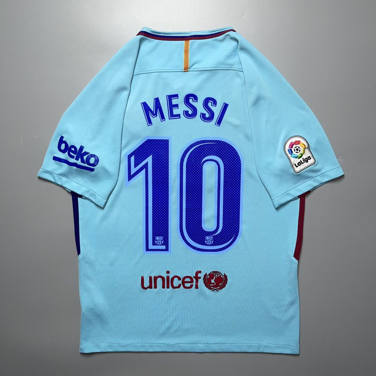 Nike BARCELONA NIKE 2017/2018 FOOTBALL AWAY JERSEY #10 MESSI Size US M / EU 48-50 / 2 - 1 Thumbnail
