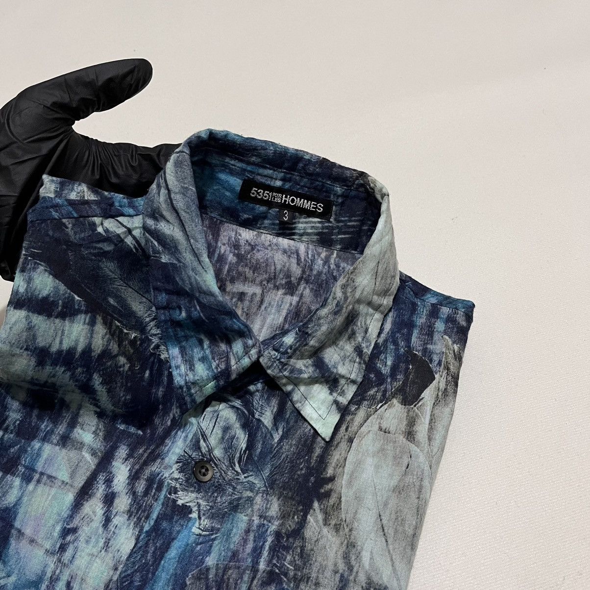 Issey Miyake 5351 Pour les Hommes abstract shirt Size US L / EU 52-54 / 3 - 1 Thumbnail
