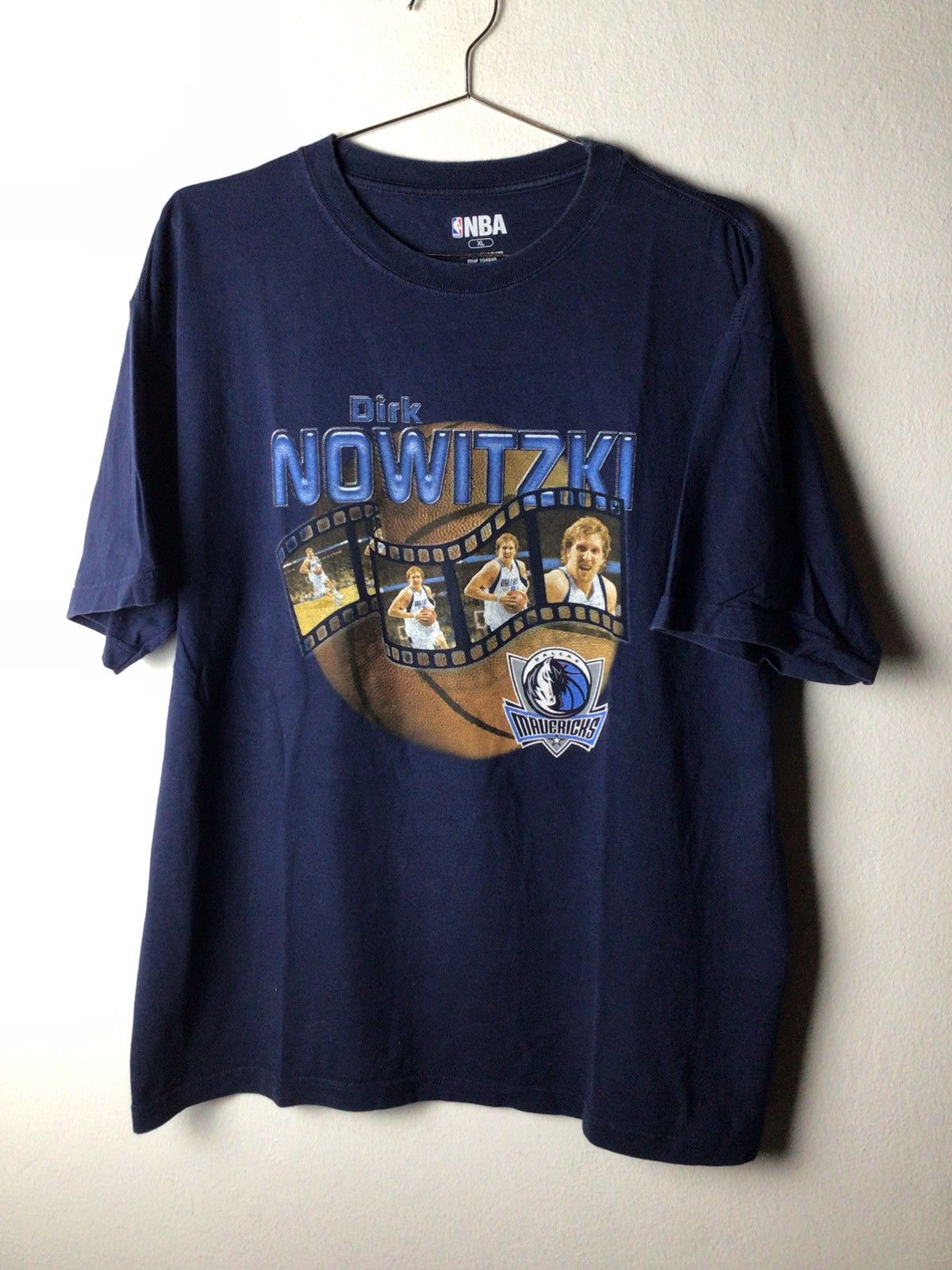 NBA NBA Dallas Mavericks Dirk Nowitzki 2011 Size US XL / EU 56 / 4 - 2 Thumbnail
