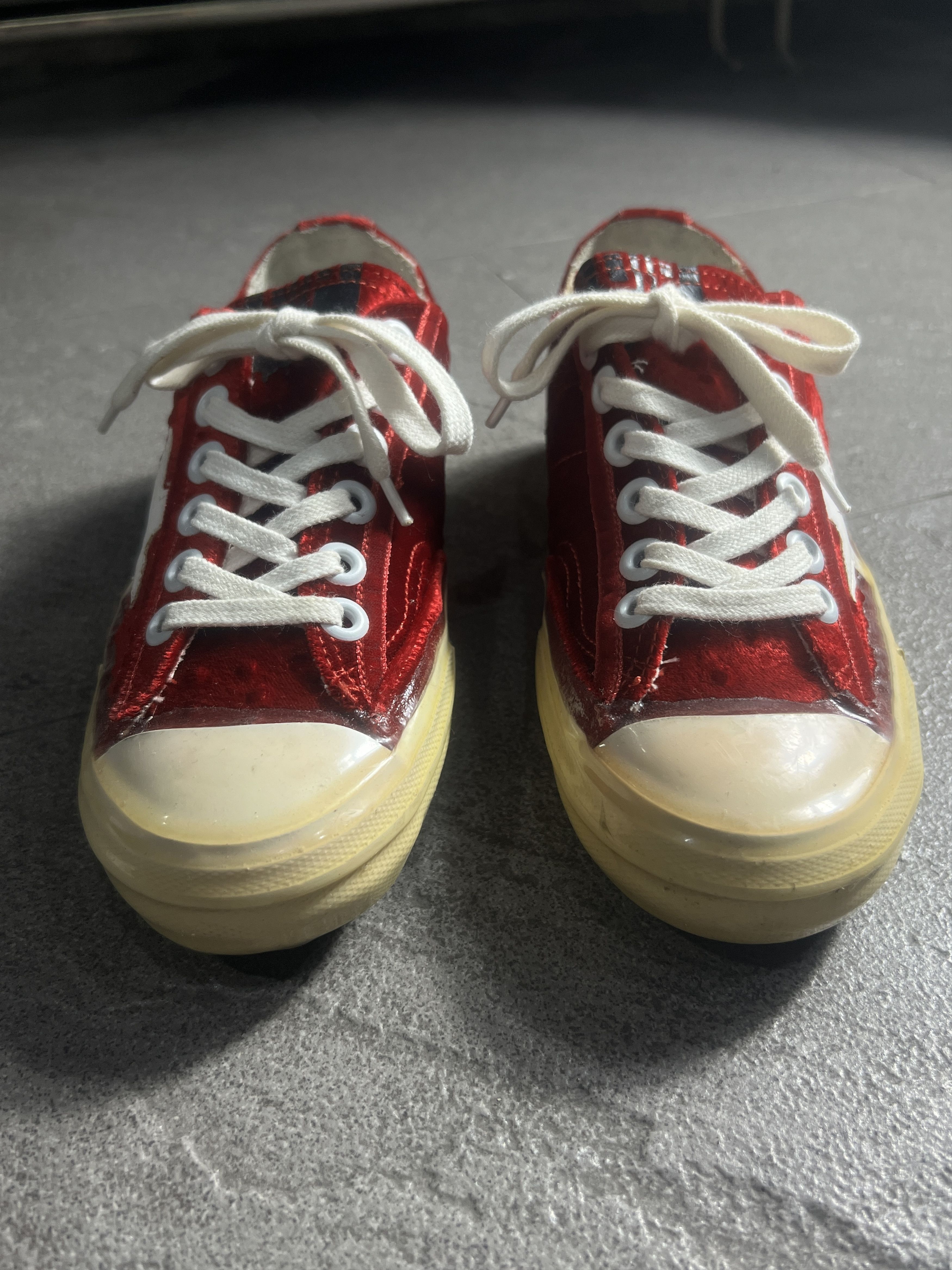 Golden Goose Golden Goose V-Star2 Red Velvet Low Top Size 36 Size US 6 / IT 36 - 4 Thumbnail