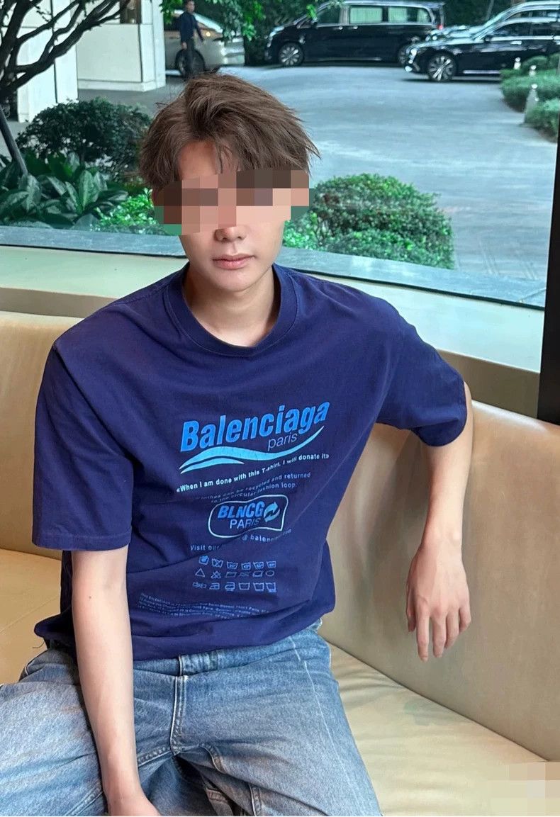 Balenciaga Balenciaga Blue environmental protection letter slogan sho Size US S / EU 44-46 / 1 - 1 Thumbnail