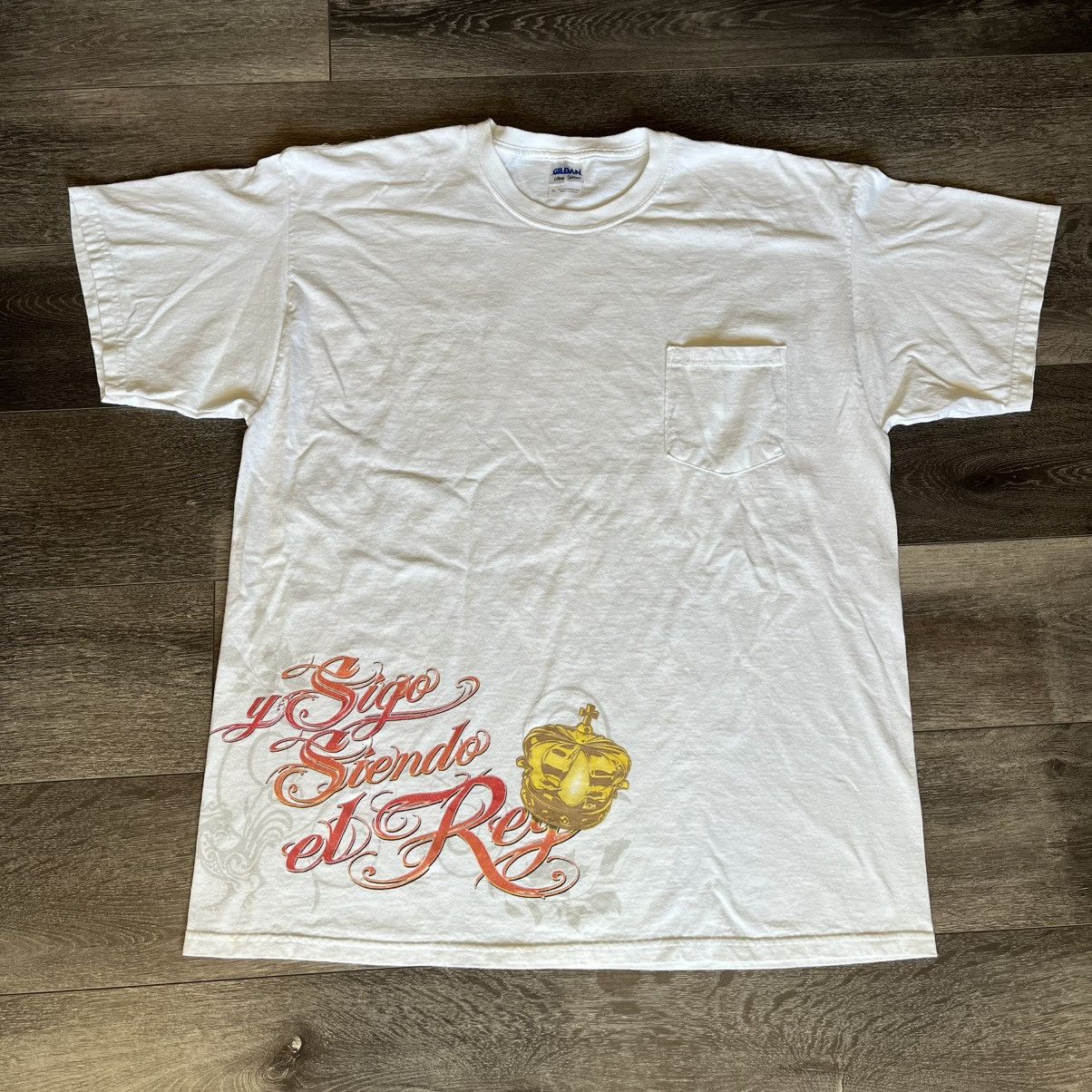Vintage Vintage 2000s Sigo Siendo El Rey Mexican Rooster Graphic Tee Size US XL / EU 56 / 4 - 2 Thumbnail
