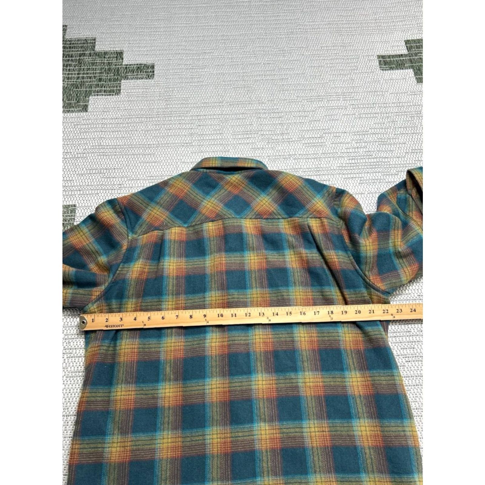 Vintage L.L.Bean Button-Up Shirt Mens M Blue Flannel Polyester Plaid Casual Winter Fall Spring Button-Down Collar Mens Clothing Size US M / EU 48-50 / 2 - 5 Thumbnail