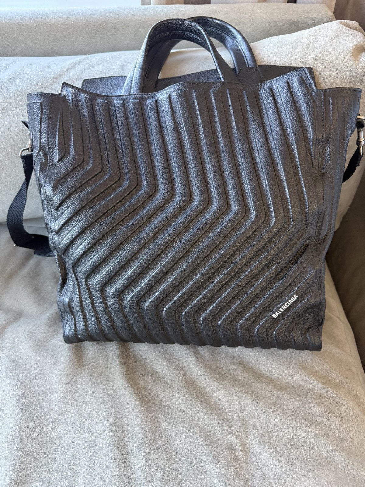 Balenciaga Balenciaga leather Car Sling/tote bag RARE with dust bag Size ONE SIZE - 9 Thumbnail