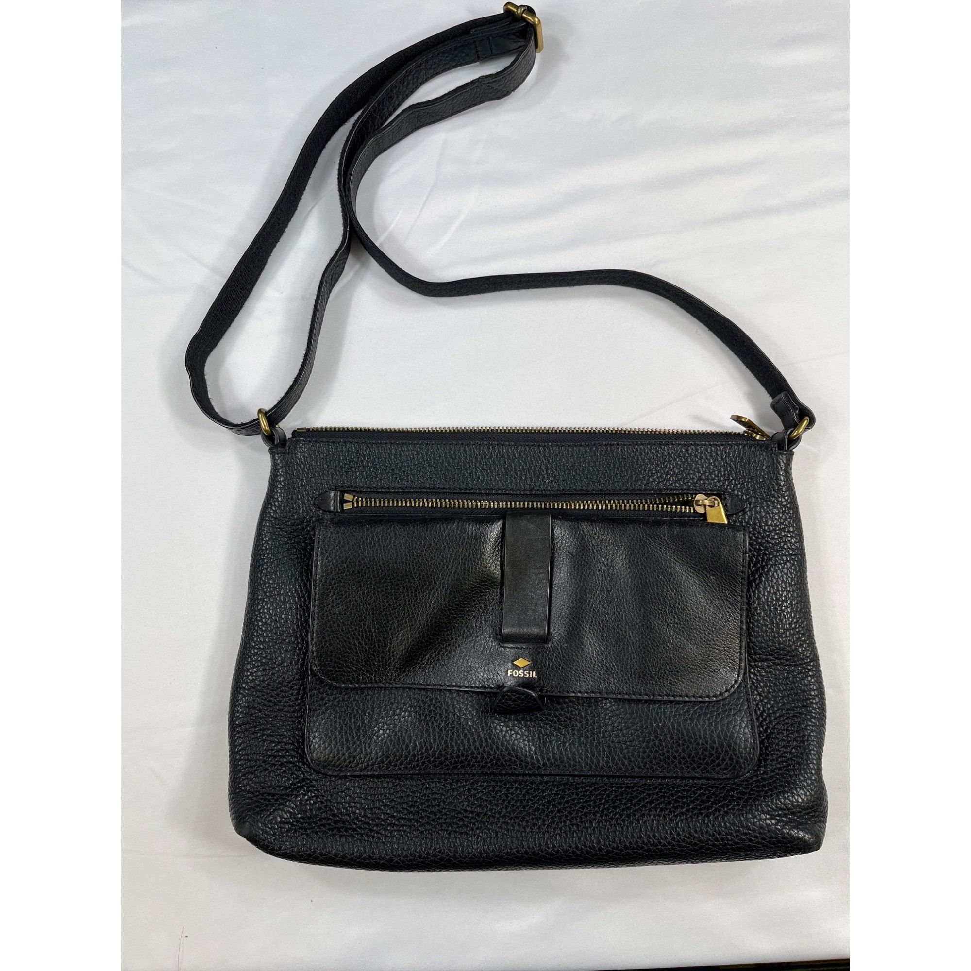 Fossil Fossil SKU 7461 Black Leather Crossbody Bag Purse Size ONE SIZE - 1 Thumbnail