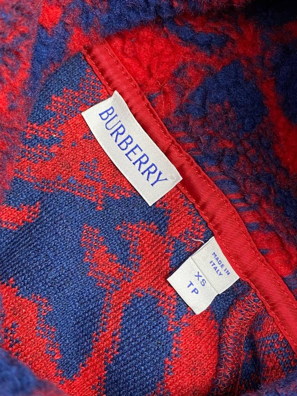 Burberry Burberry Abstract Rose Print Fleece Hoodie Men Size L Red Size US L / EU 52-54 / 3 - 8 Thumbnail
