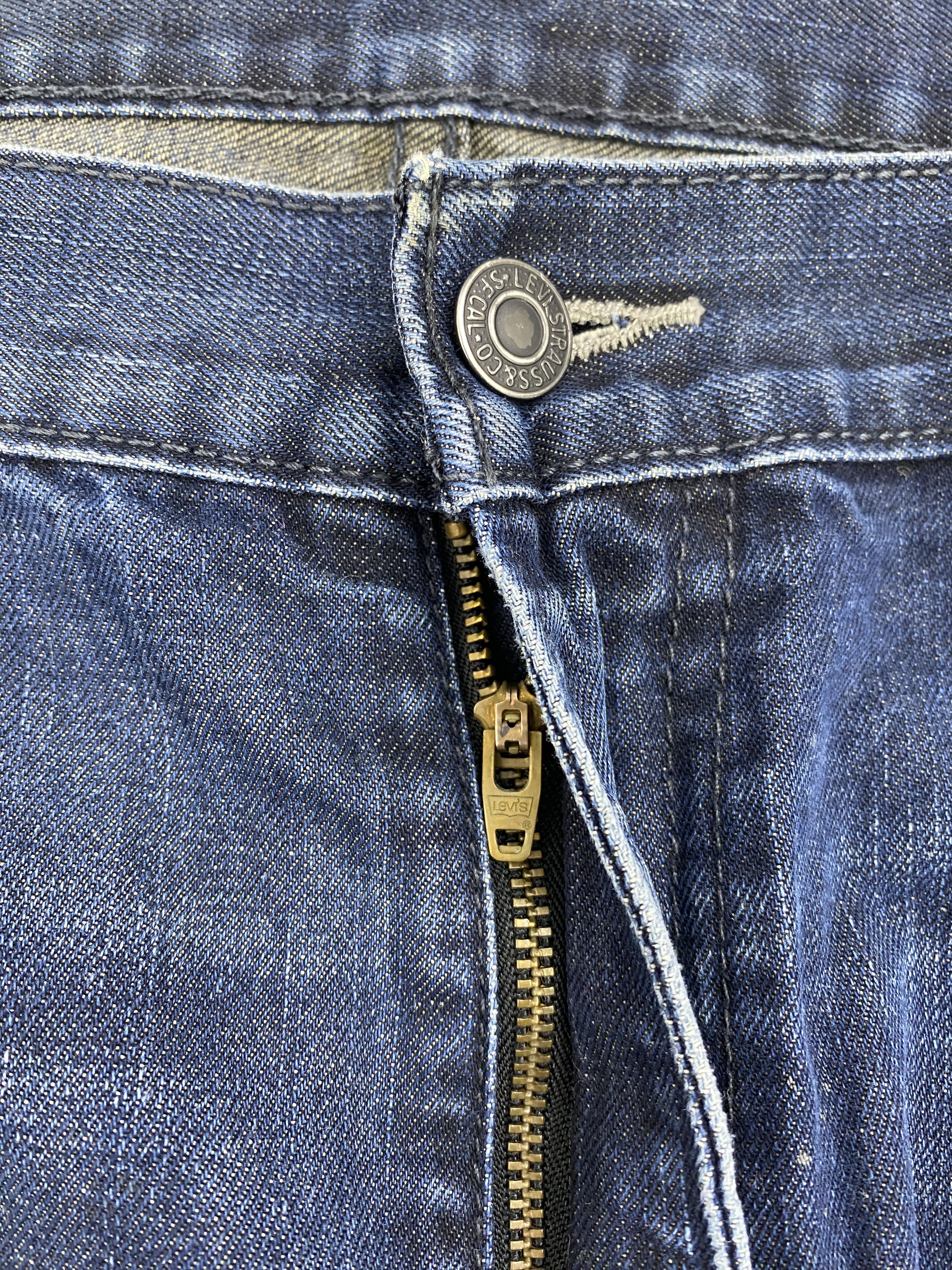Levi's Vintage Levis 505 Faded Blue Jeans JA0105 Size US 33 - 14 Thumbnail