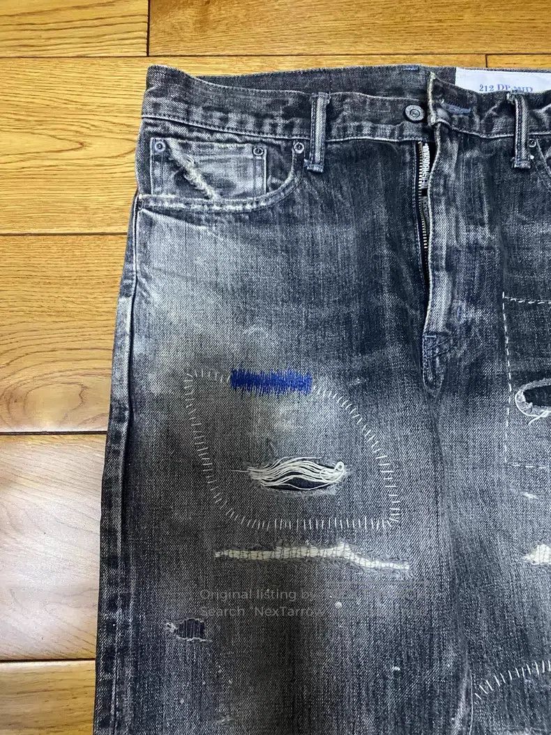 Neighborhood Neighborhood size M jeans Size US 27 - 2 Thumbnail