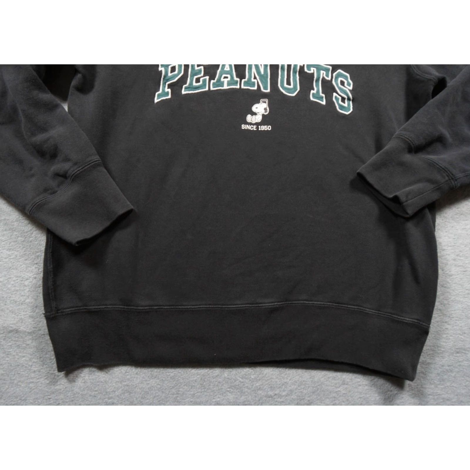 Uniqlo Peanuts Sweatshirt Mens Medium Black Crewneck Snoopy Uniqlo Sweater Pullover Size US M / EU 48-50 / 2 - 3 Thumbnail