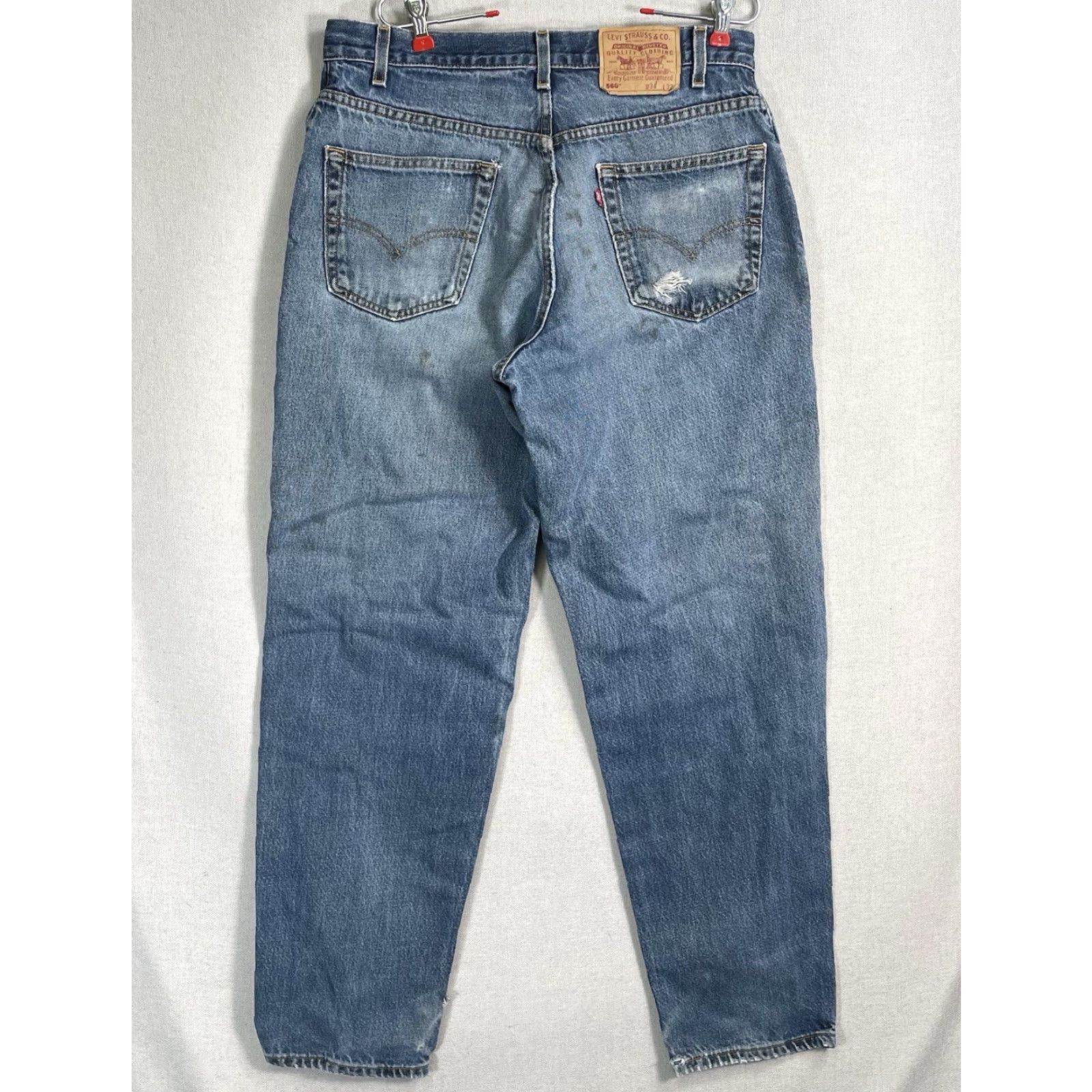 Levi's VTG Levi's 560 Jeans Mens 34x32 Blue Distressed 90s Tapered Relaxed 5-Pocket Denim Cotton Baggy Vintage USA Leather Logo Buttons Zip N/A Size US 34 / EU 50 - 7 Thumbnail