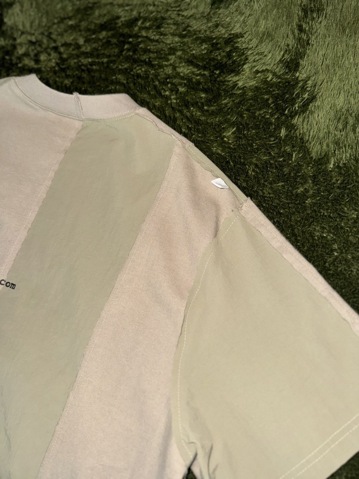 Japanese Brand [XL] Fetch Sunday Panel Embroidered Logo T-Shirt Beige Size US XL / EU 56 / 4 - 10 Thumbnail
