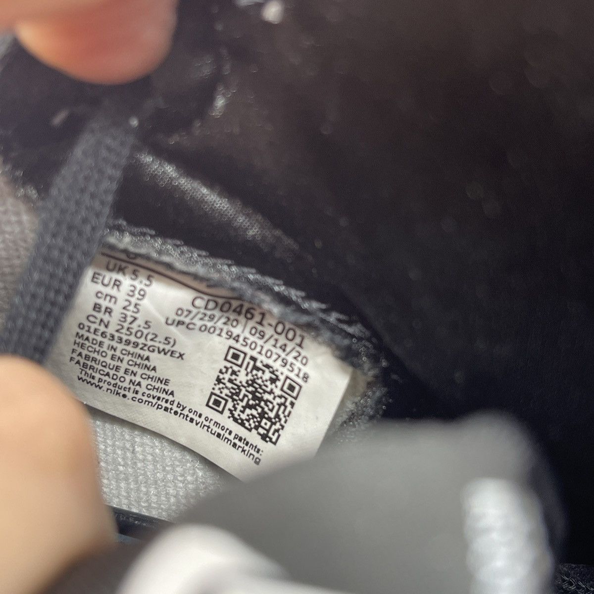 Jordan Brand Air Jordan 1 high silver toe Size US 8 / EU 41 - 8 Thumbnail
