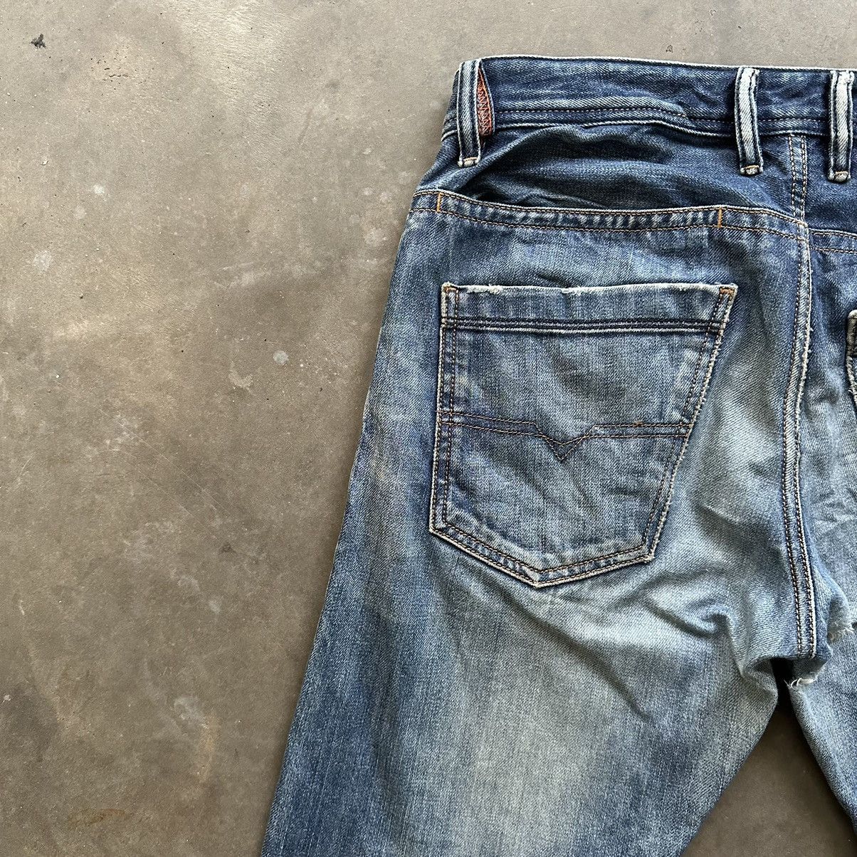 Japanese Brand W32 🔥 Vintage Diesel Sick Faded Distressed Denim Jean Pant Size US 32 / EU 48 - 15 Thumbnail
