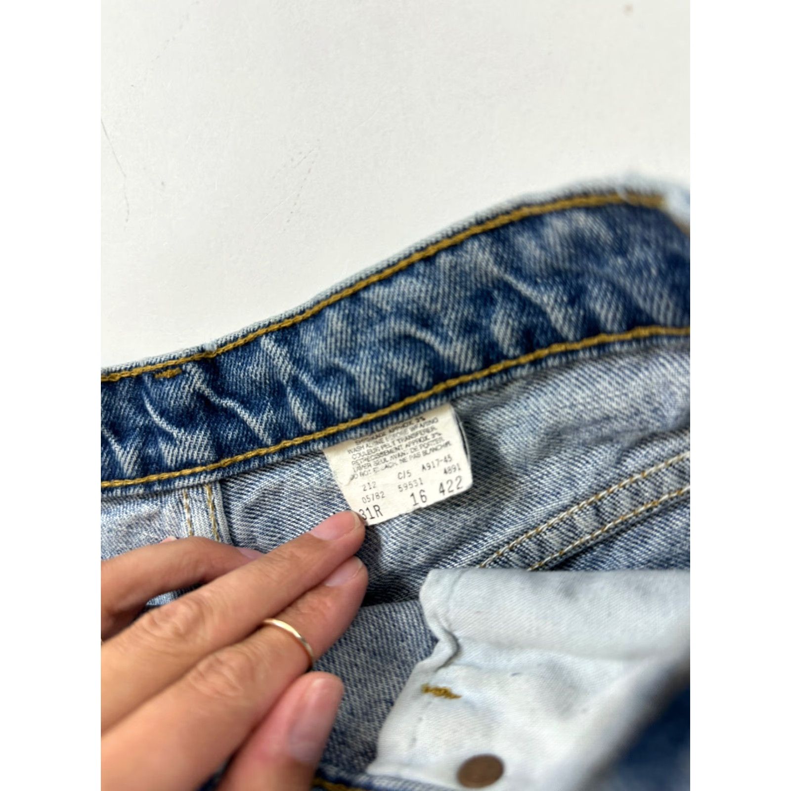 Levi's VINTAGE Levi’s 531 Shorts Women’s 31 Blue Denim Cut-Off Casual Womens American 90s Festivals Cowgirl Daisy 100% Cotton Size 24" / US 00 / IT 34 - 6 Thumbnail