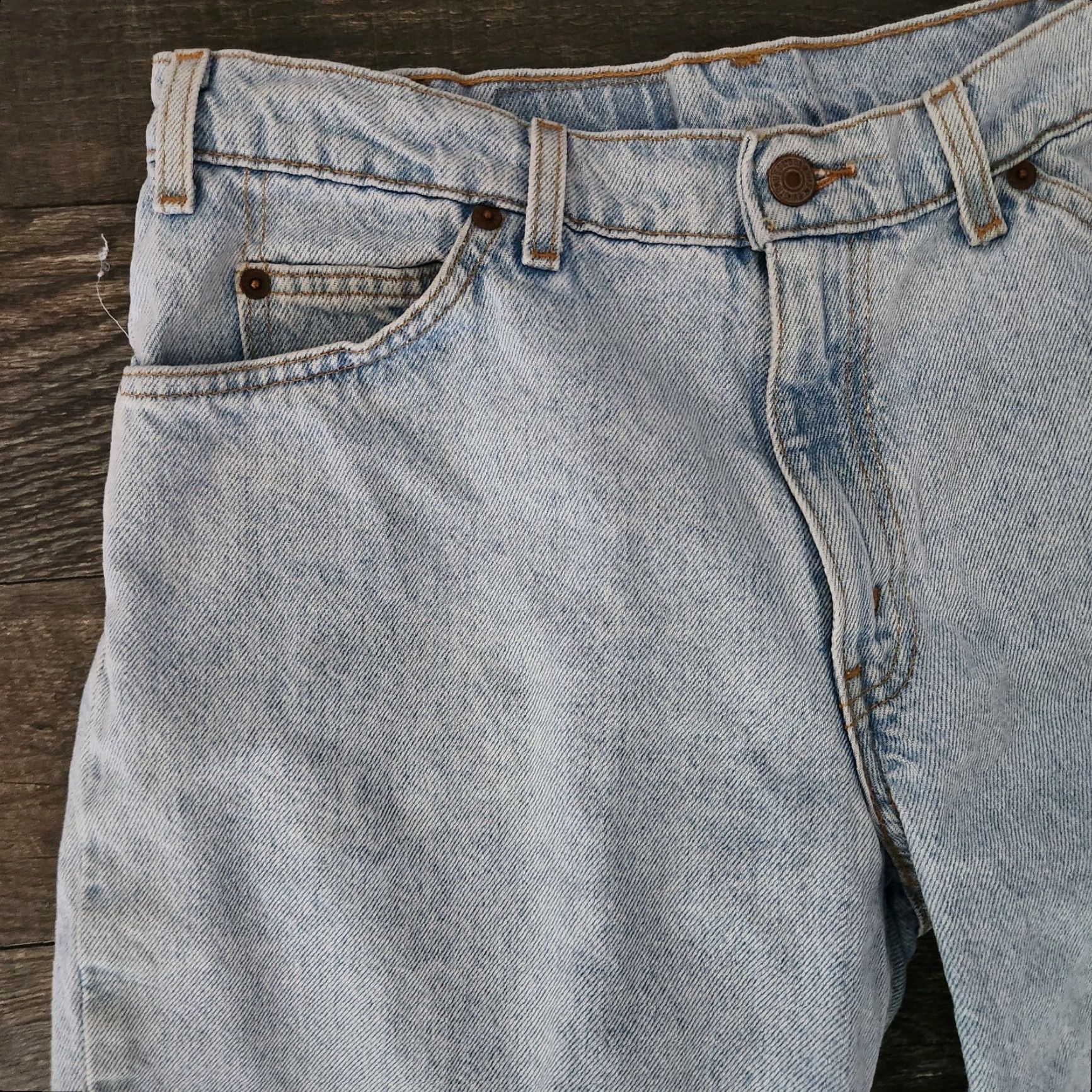 Levi's VINTAGE Levis 550 Relaxed Fit Orange Tab Shorts 34 Men Light Blue Bermuda 90s Jorts Mens Size US 34 / EU 50 - 3 Thumbnail