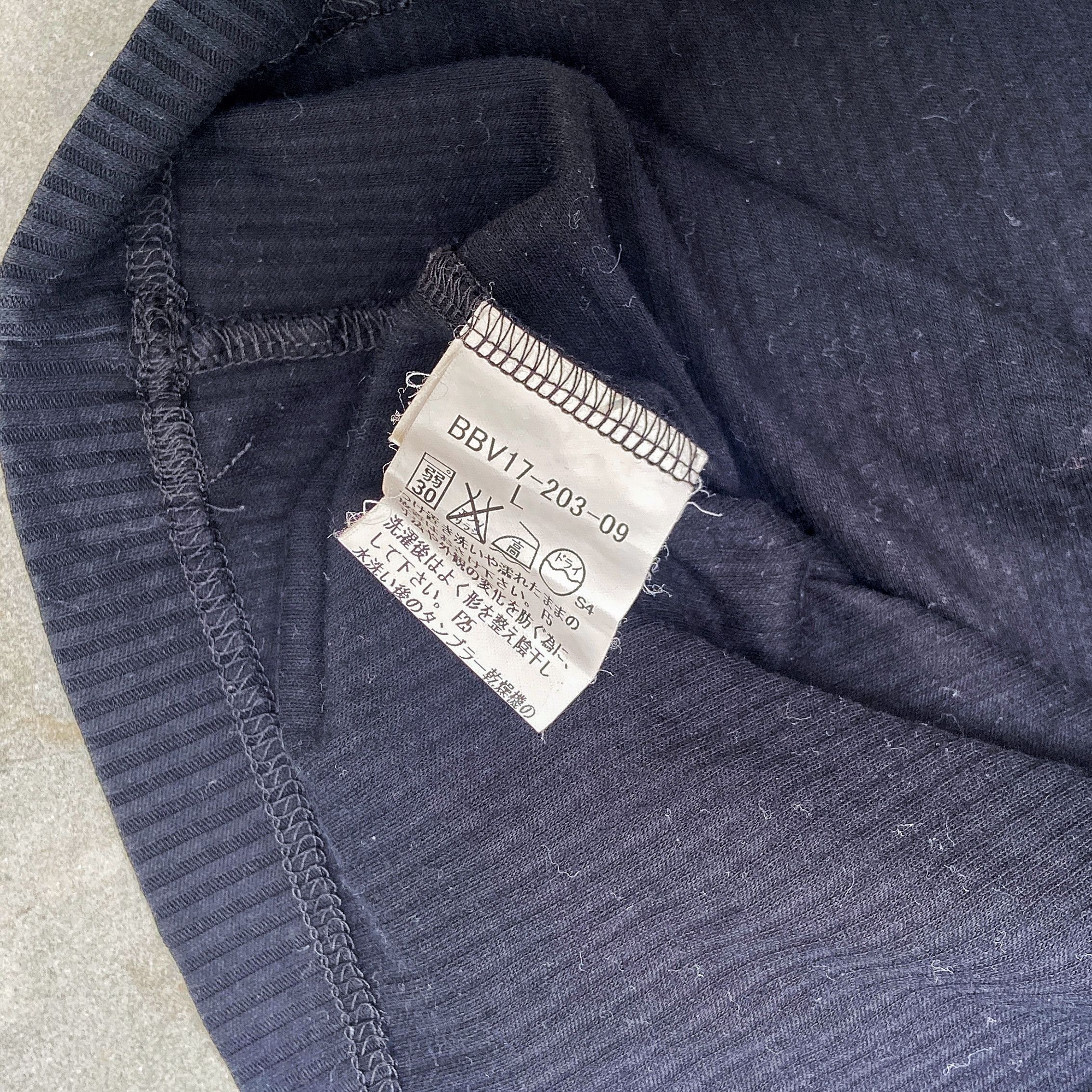 Burberry Burberry London Black Corduroy Long Sleeve Tees T Shirt Size US XL / EU 56 / 4 - 3 Thumbnail