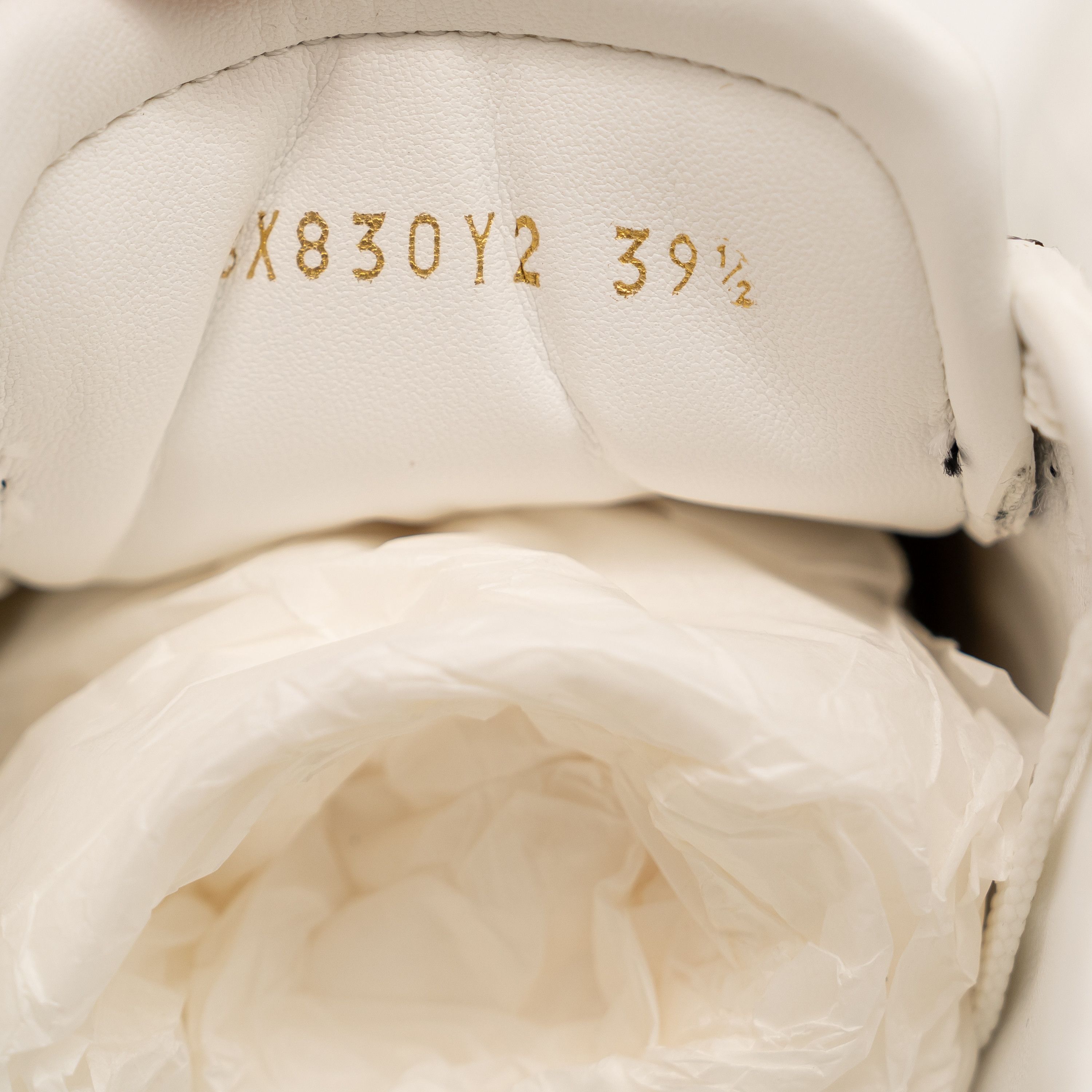 Valentino 39.5eu 9.5 us Valentino Open For A Change White Black Size US 9.5 / IT 39.5 - 13 Thumbnail