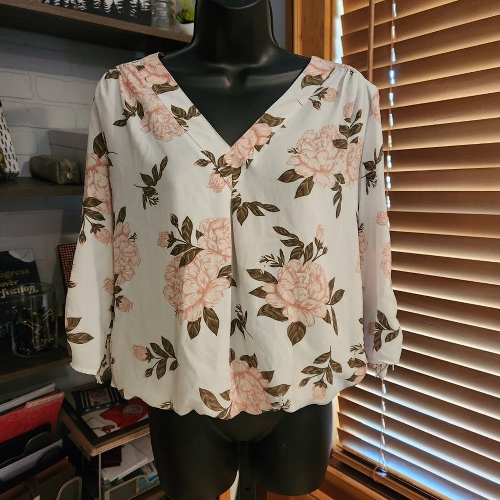 Other Floral Boho Lightweight Blouse Size M / US 6-8 / IT 42-44 - 1 Thumbnail