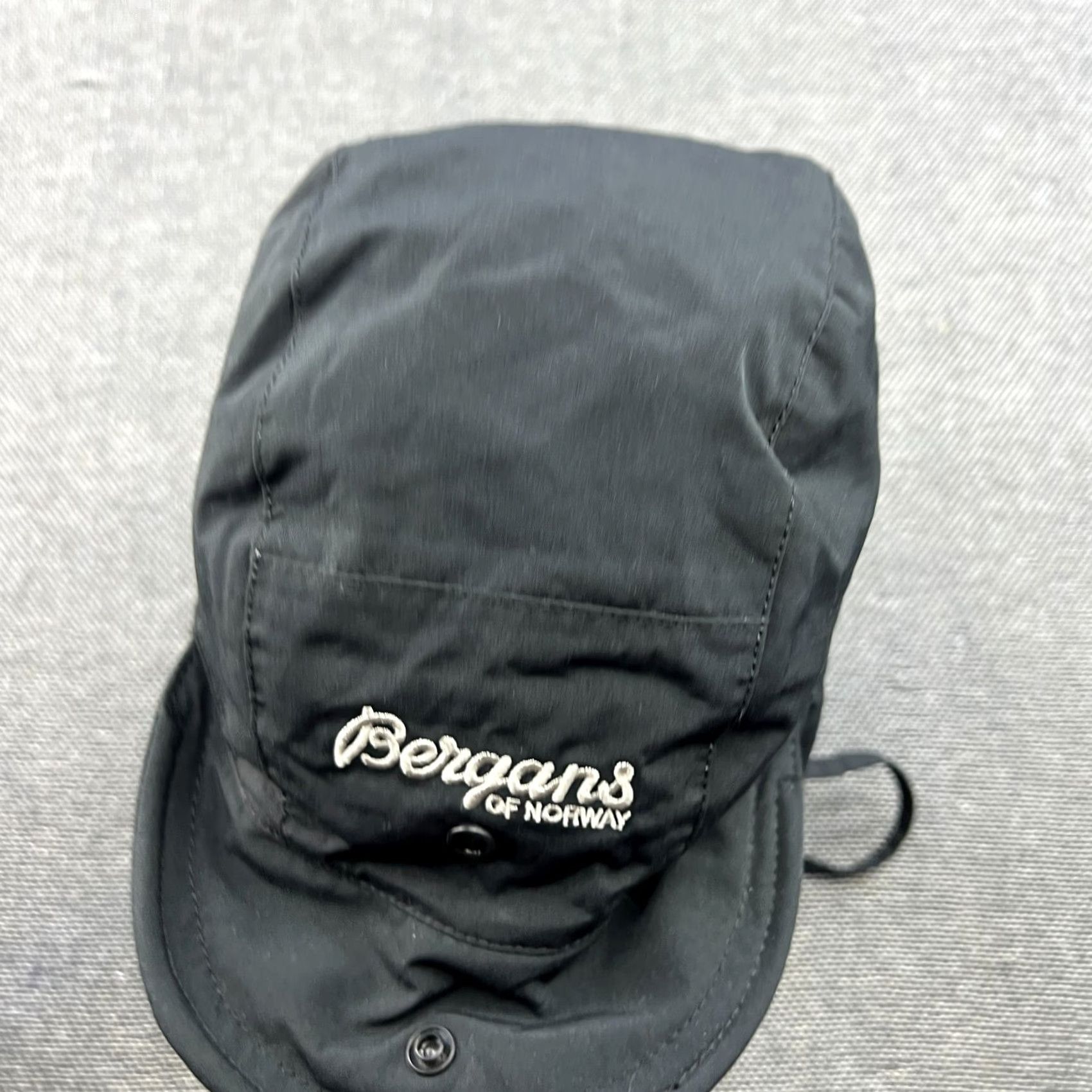 Vintage VINTAGE Bergans Alaska Mountain Cap Hat Medium Black Hiking Outdoor Adjustable Brim Beanie Mens Womens Unisex Adults Size ONE SIZE - 2 Thumbnail