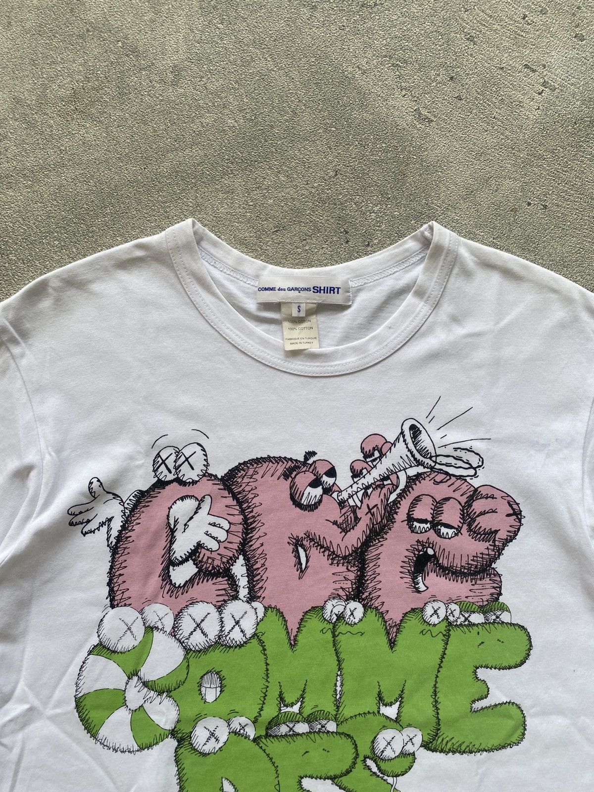 Comme des Garcons SHIRT × Kaws Comme des Garcons x Kaws art tee Size US S / EU 44-46 / 1 - 3 Thumbnail