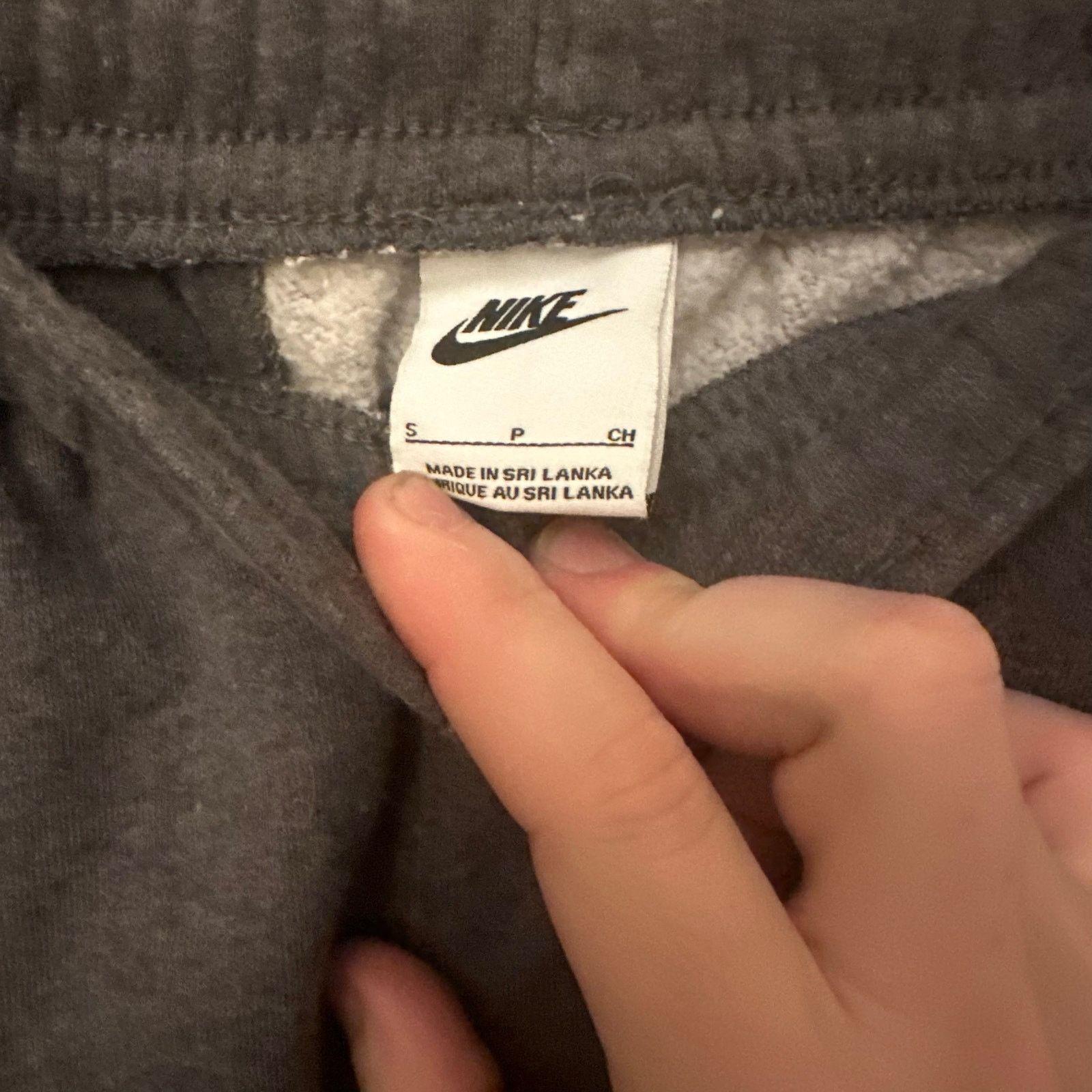 Nike Nike gray sweatpants size S Size US 30 / EU 46 - 2 Thumbnail