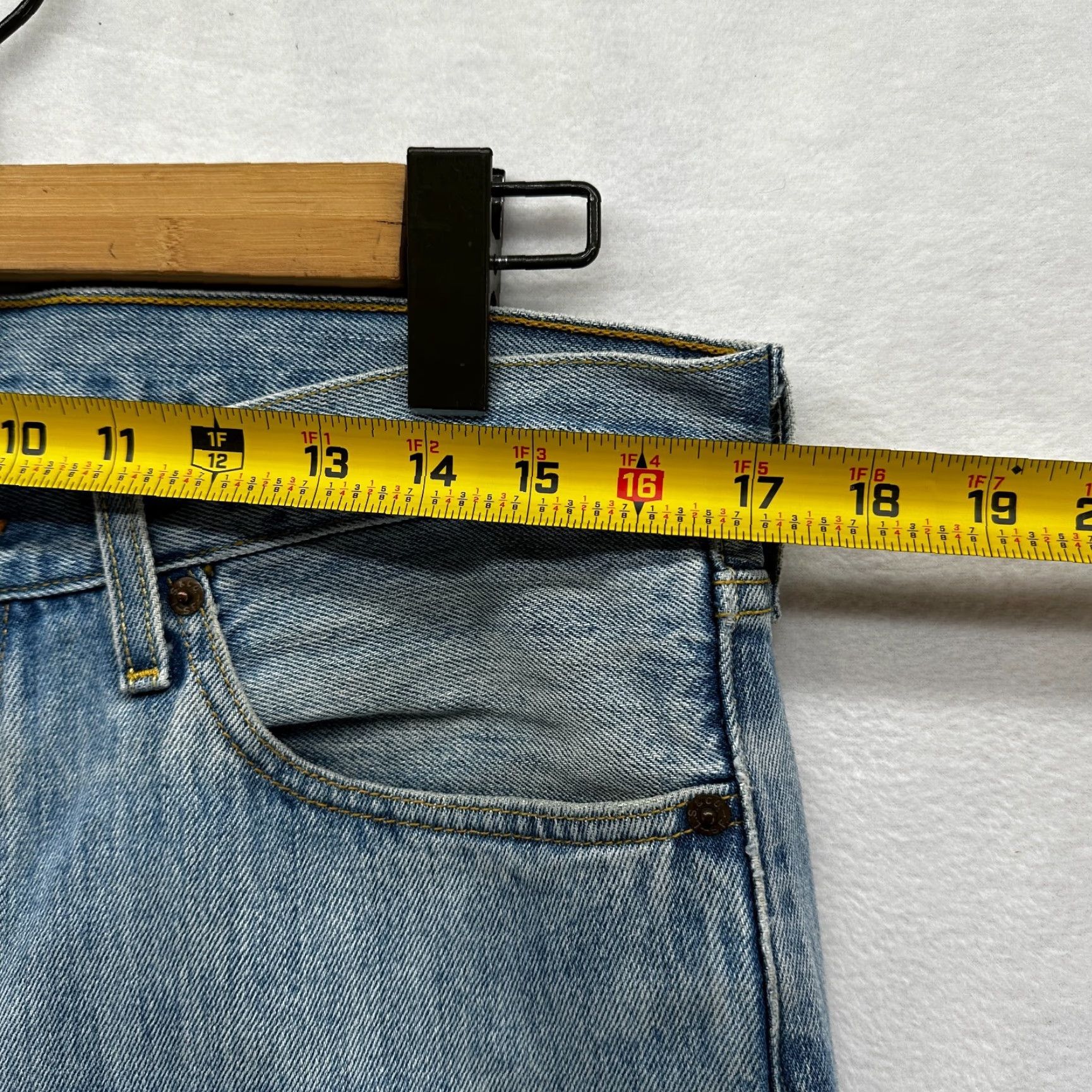 Levi's VINTAGE Levi's 501 Denim Jeans Button Fly 34x32 Men Blue Light Levi's Straight Adult Regular Mens Jeans Size US 34 / EU 50 - 7 Thumbnail