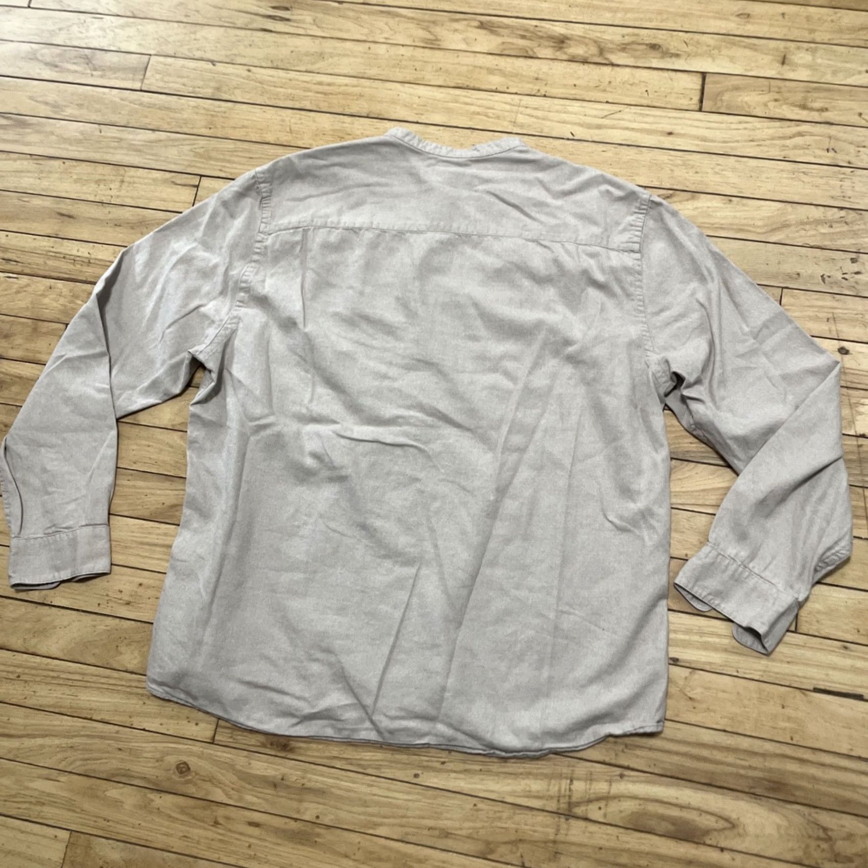 Vintage VINTAGE Button Shirt Men M Mock Neck Western Long Sleeve Beige Tan Layering Old Money Shirt Size US M / EU 48-50 / 2 - 2 Thumbnail
