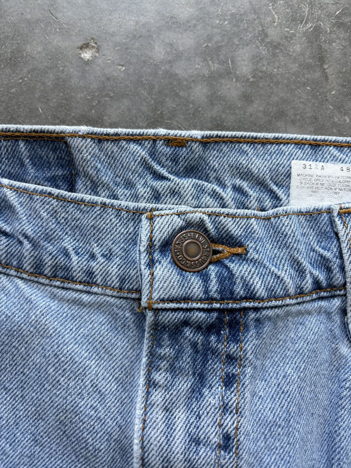 Levi's Vintage 90s Levis 505 Orange Tab Denim Jean Shorts Size US 36 / EU 52 - 3 Thumbnail