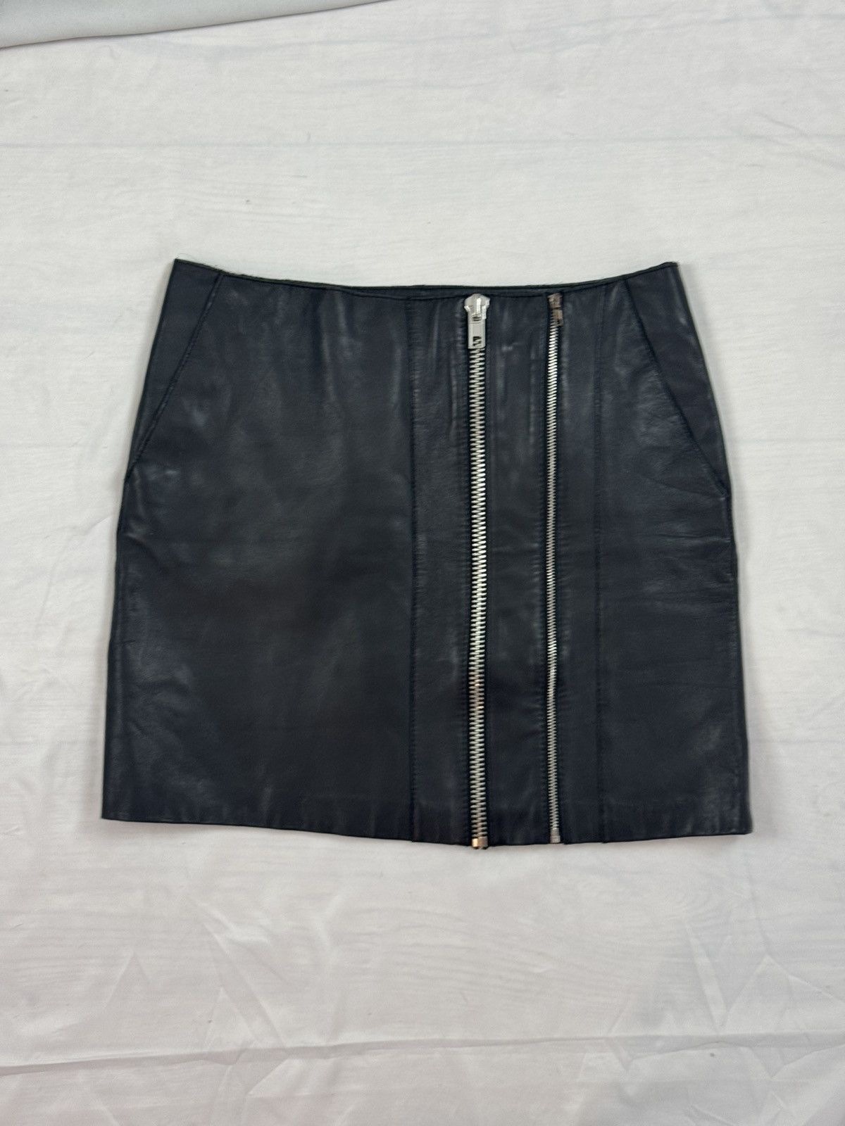 Maje 100% Lamb Leather Mini Skirt with pockets Size 25" / US 0 / IT 36 - 2 Thumbnail