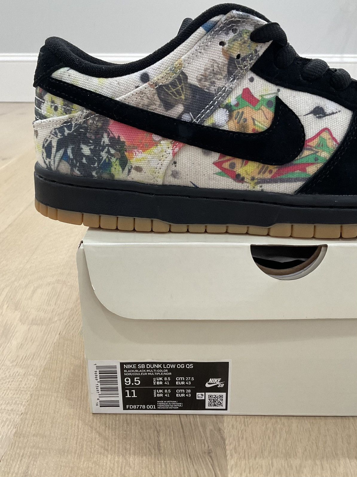 Nike × Supreme Nike SB x Supreme Dunk Low Pro QS Rammellzee Black Size US 9.5 / EU 42-43 - 2 Thumbnail