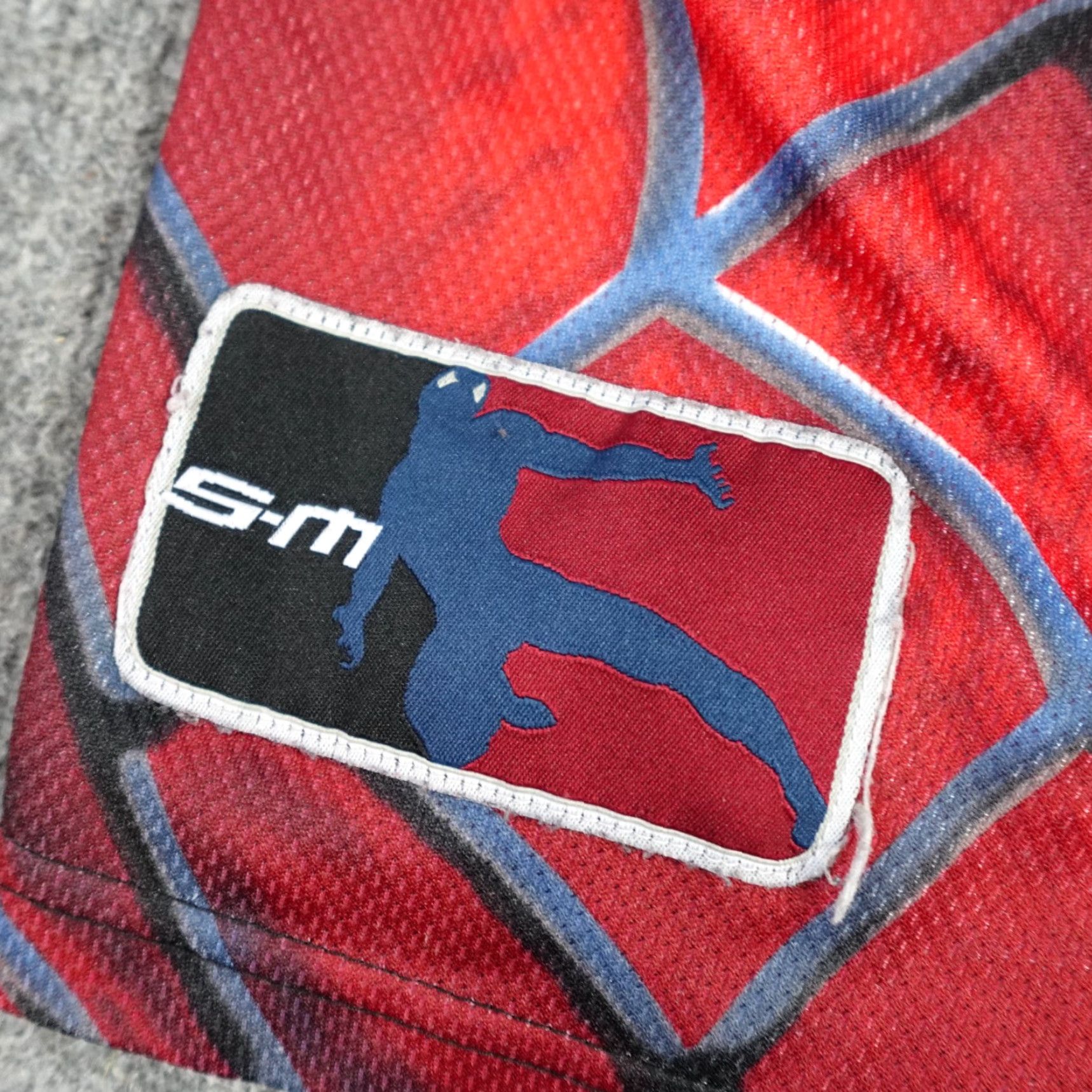 Vintage Spiderman Jersey Large Red Black Vintage 2003 Official Mens Baseball Activewear USA Mockup Button Snags Photos Size US L / EU 52-54 / 3 - 4 Thumbnail