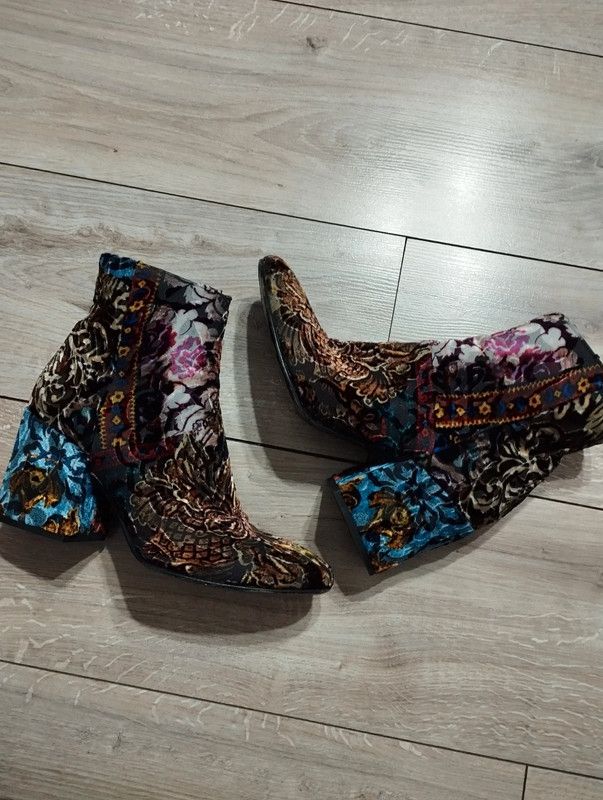 Other Strategia Italy luxury Italian ankle boots size 39 Size US 9 / IT 39 - 5 Thumbnail