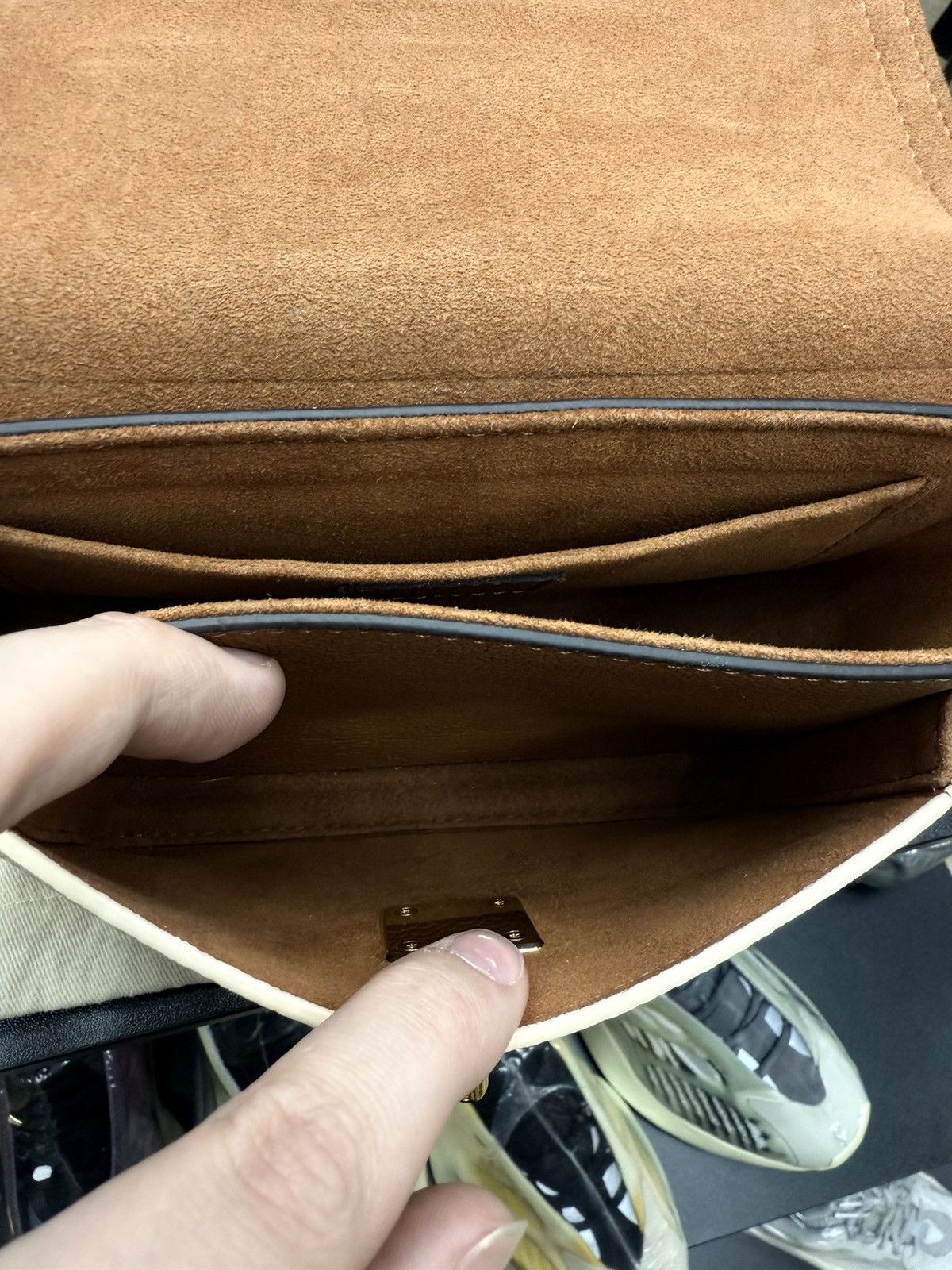 Louis Vuitton AUTHENTIC Louis Vuitton Lockme Tender Calfskin Leather Bag Size ONE SIZE - 14 Thumbnail