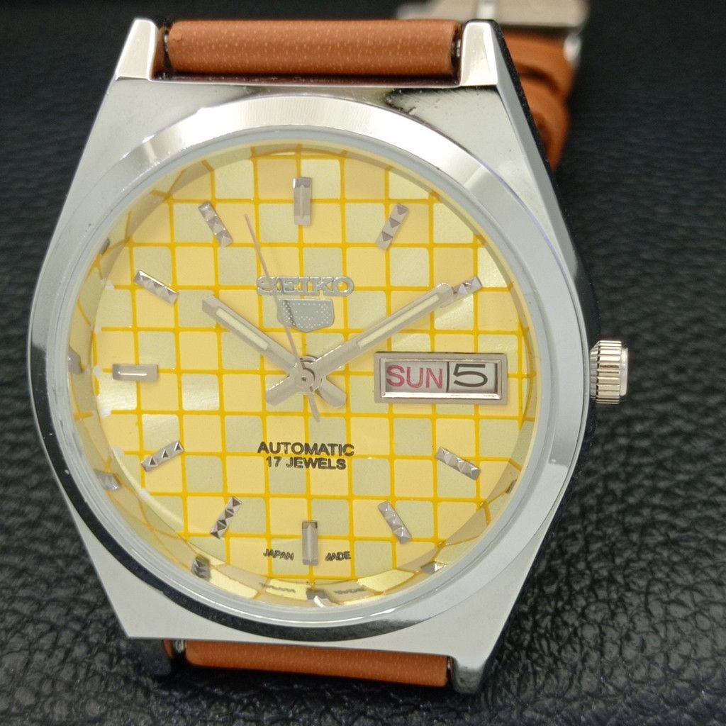 Seiko REFURBISHED VINTAGE SEIKO 5 AUTO JAPAN MENS WATCH a440219 Size 38 - 3 Thumbnail