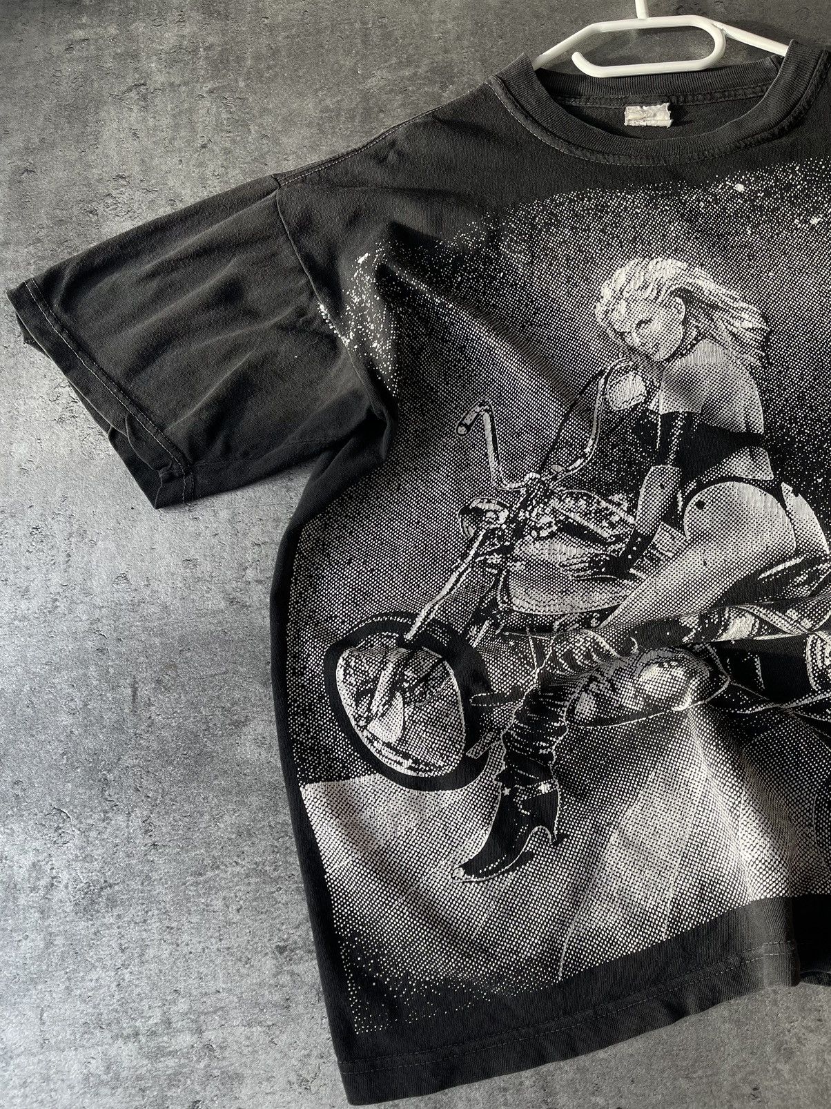 Band Tees × Vintage VINTAGE 90s PORNO GIRL ON BIKE SING STITCH TEE Size US L / EU 52-54 / 3 - 8 Thumbnail
