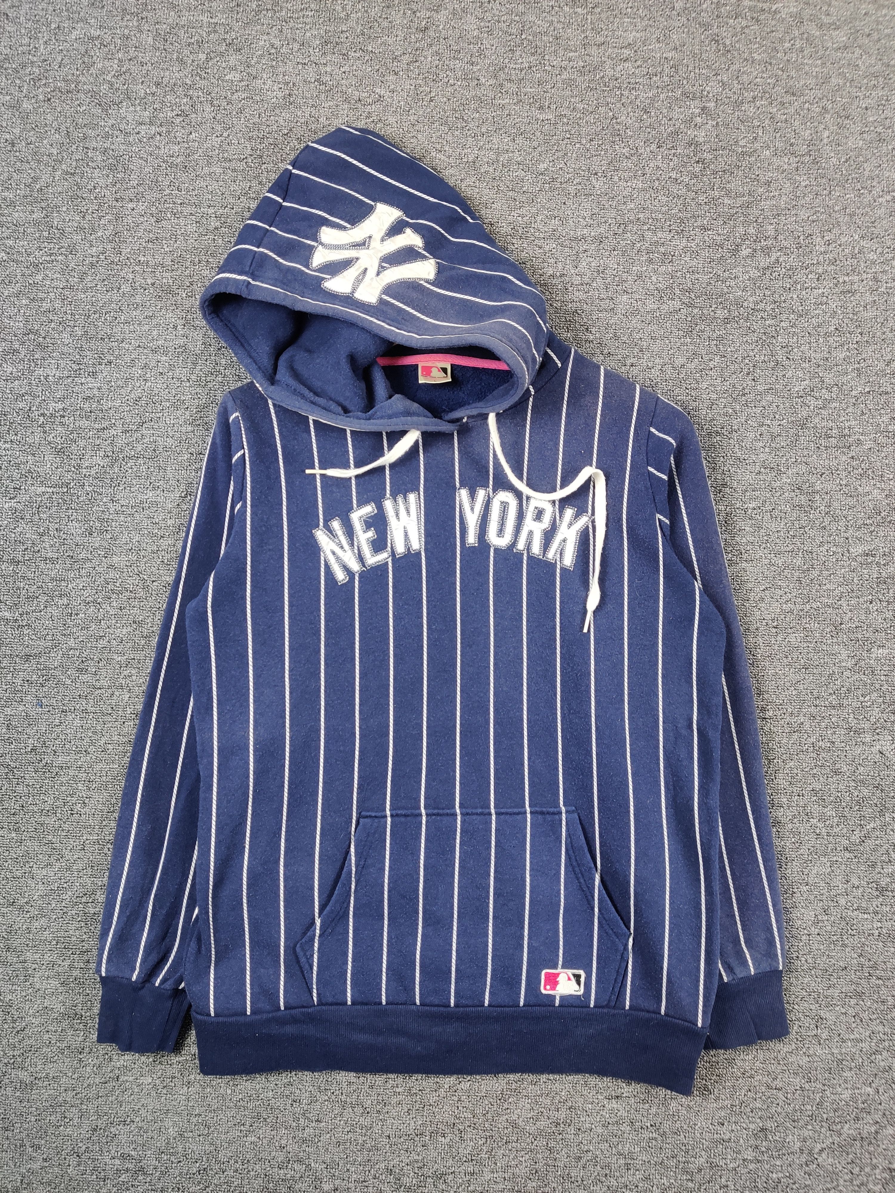 ☆ KITH x NEW YORK YANKEES Split hoodie コラボパーカー ☆ BRAND NEW Kith x MLB x New York Yankees Split Hoodie Grey