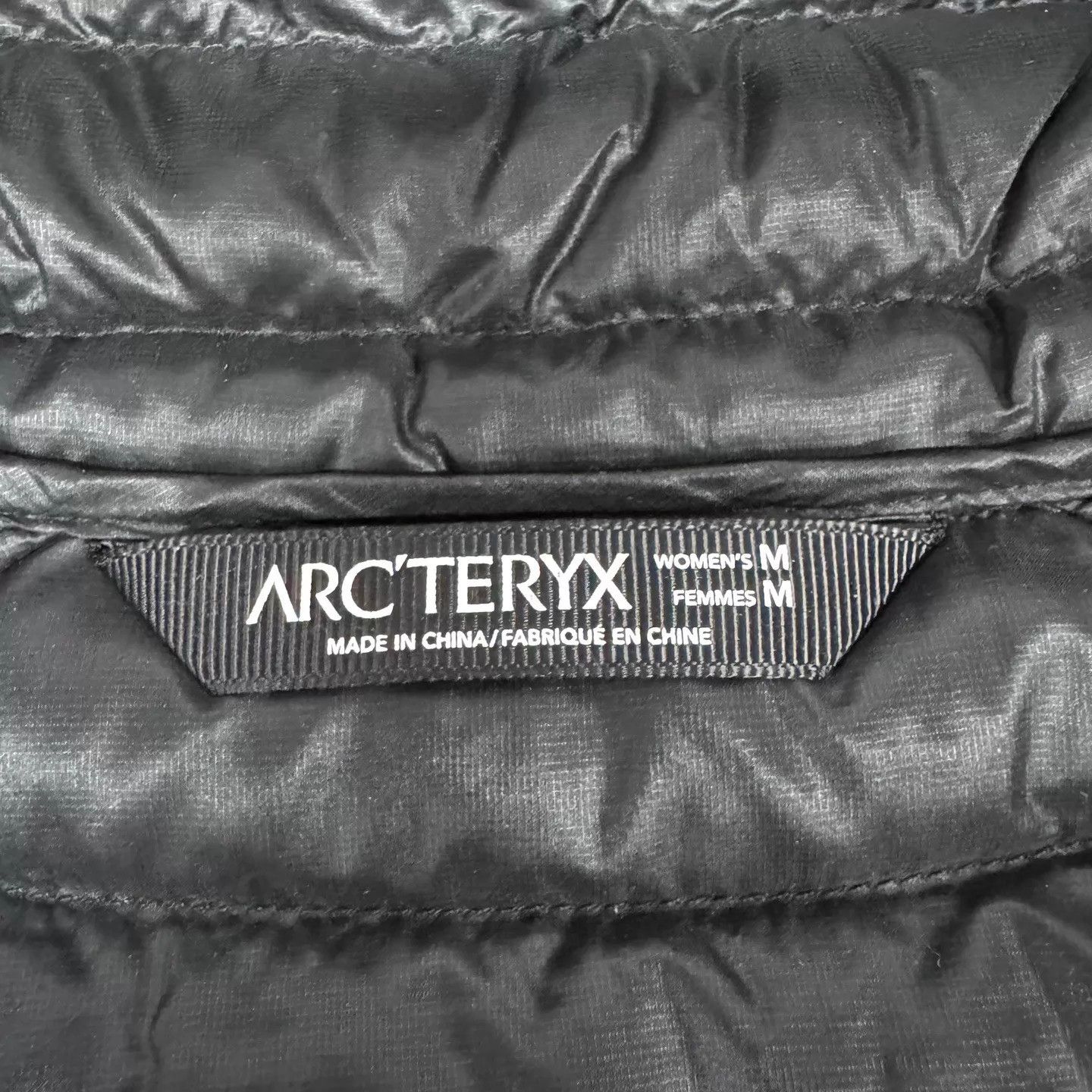 Arc'teryx Arcteryx Nuri Black Mid-Length Hooded Light Down Jacket M Size M / US 6-8 / IT 42-44 - 5 Thumbnail