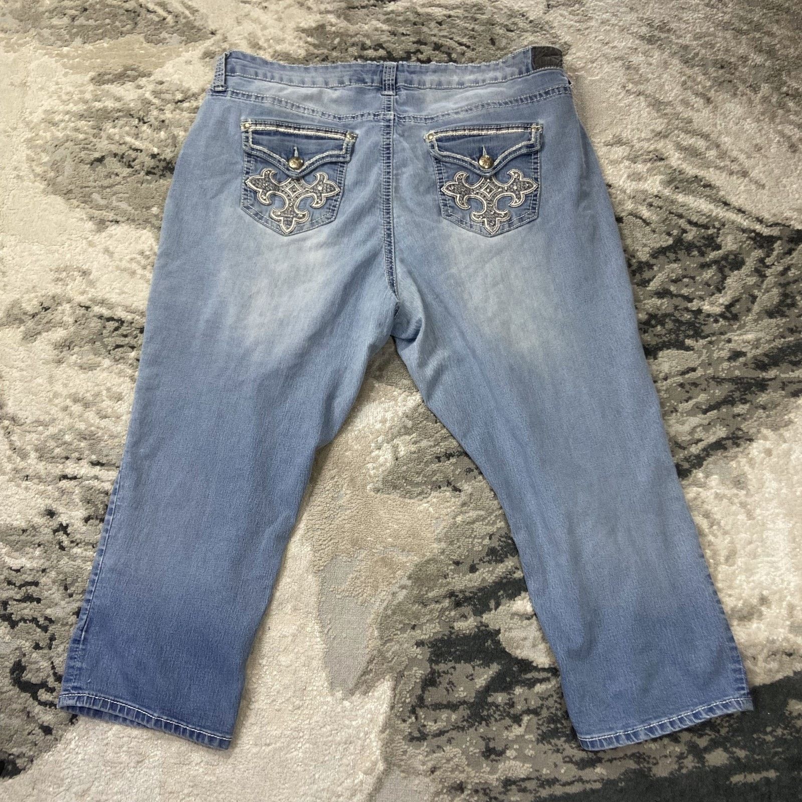 Indigo Love Indigo Capri Y2K Jeans Womens 22 Blue Stretch Embroide Size 22" - 2 Thumbnail