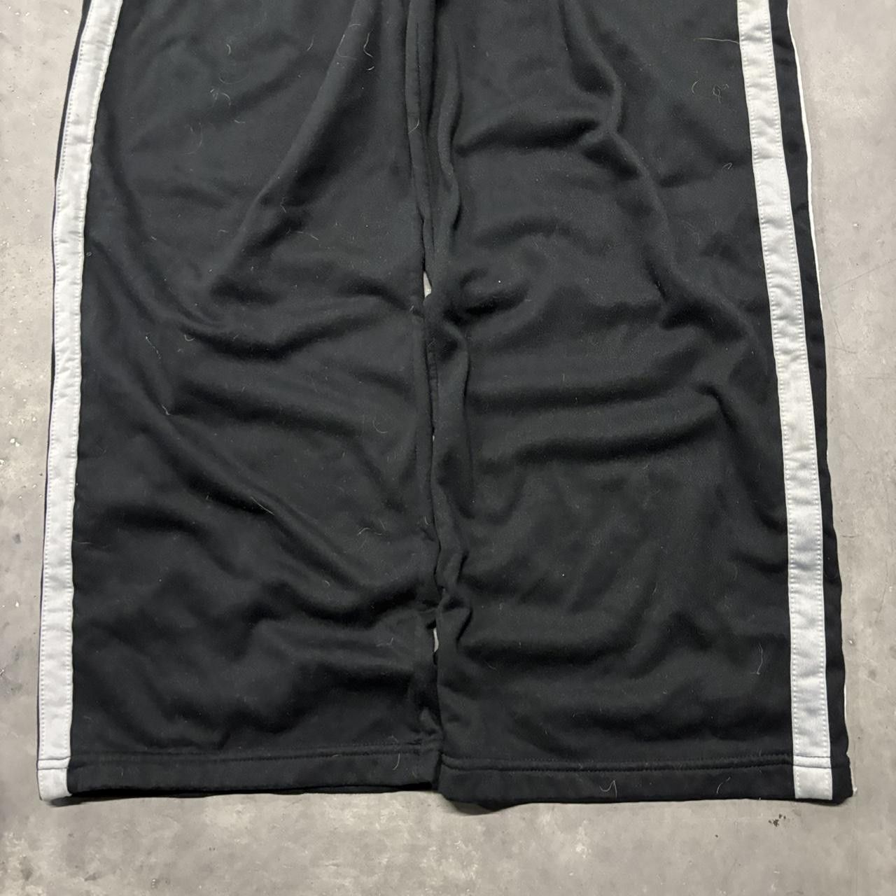 Japanese Brand × Vintage Crazy Vintage Y2K/2000s Baggy Black White Striped Streetwear Skater Track Pants! Size US 36 / EU 52 - 4 Thumbnail