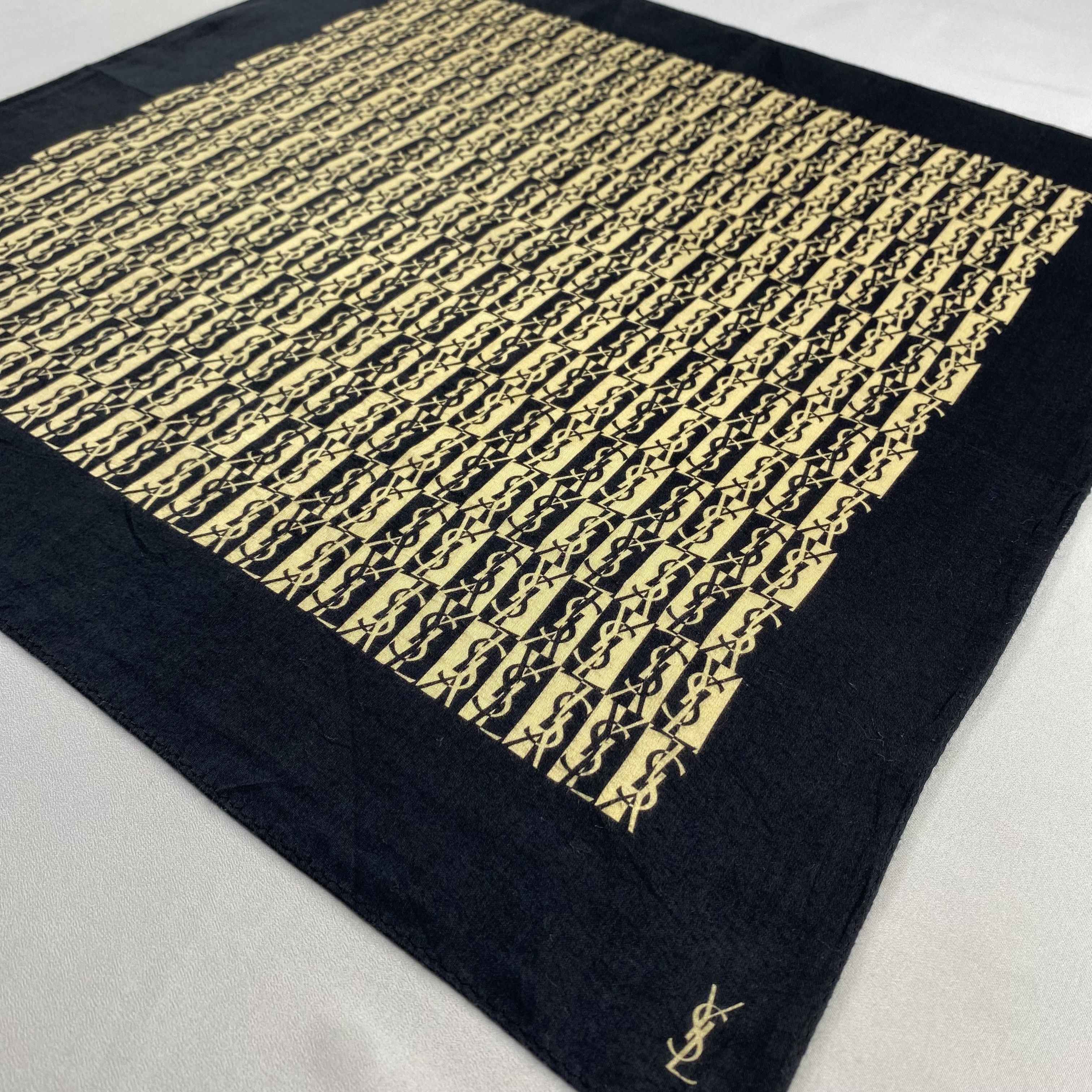 Vintage Yves Saint Laurent Handkerchief / Neckerchief-P1609 Size ONE SIZE - 2 Thumbnail