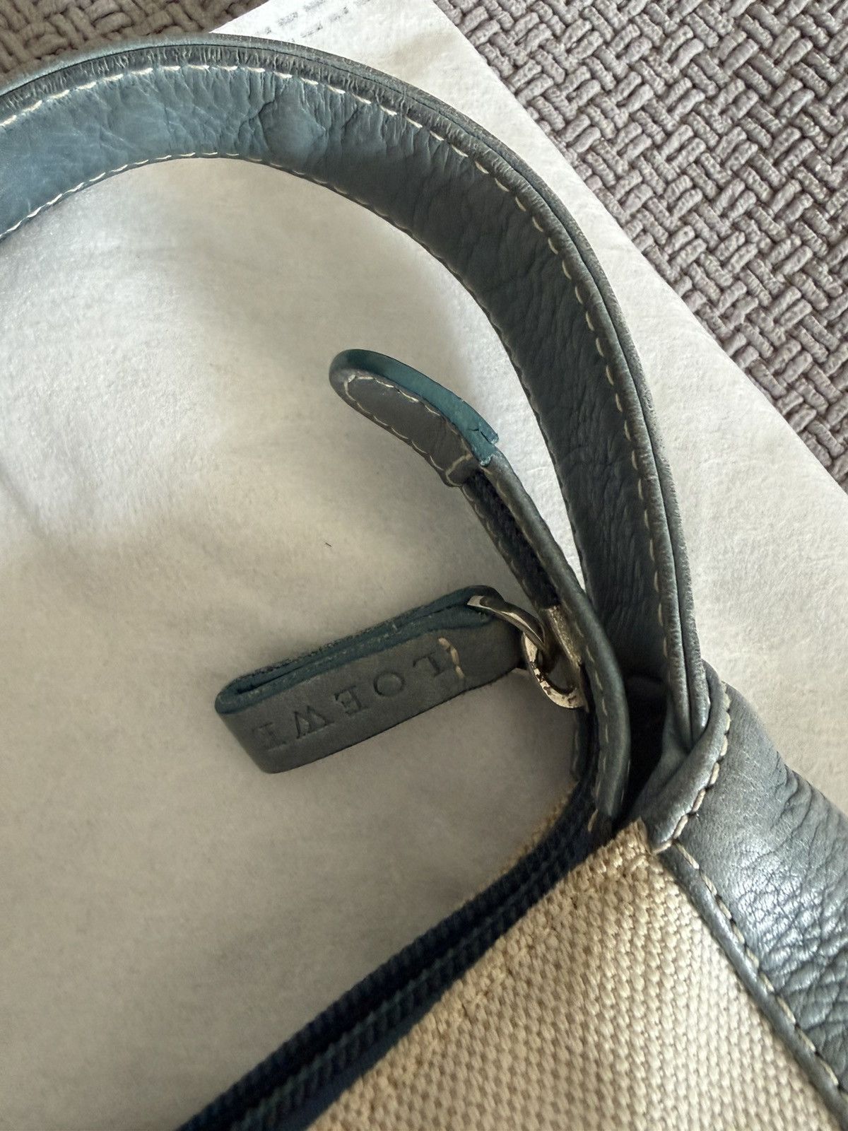 Loewe rare** loewe canvas/leather anagram shoulder bag vintage Size ONE SIZE - 4 Thumbnail