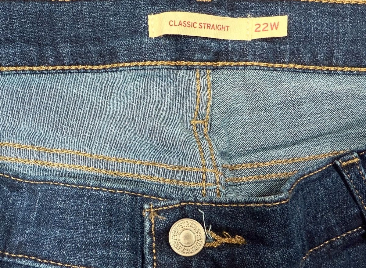 Levi's Levi's Trendy Plus Size Classic Straight Leg size 22W M Size 22" - 4 Thumbnail