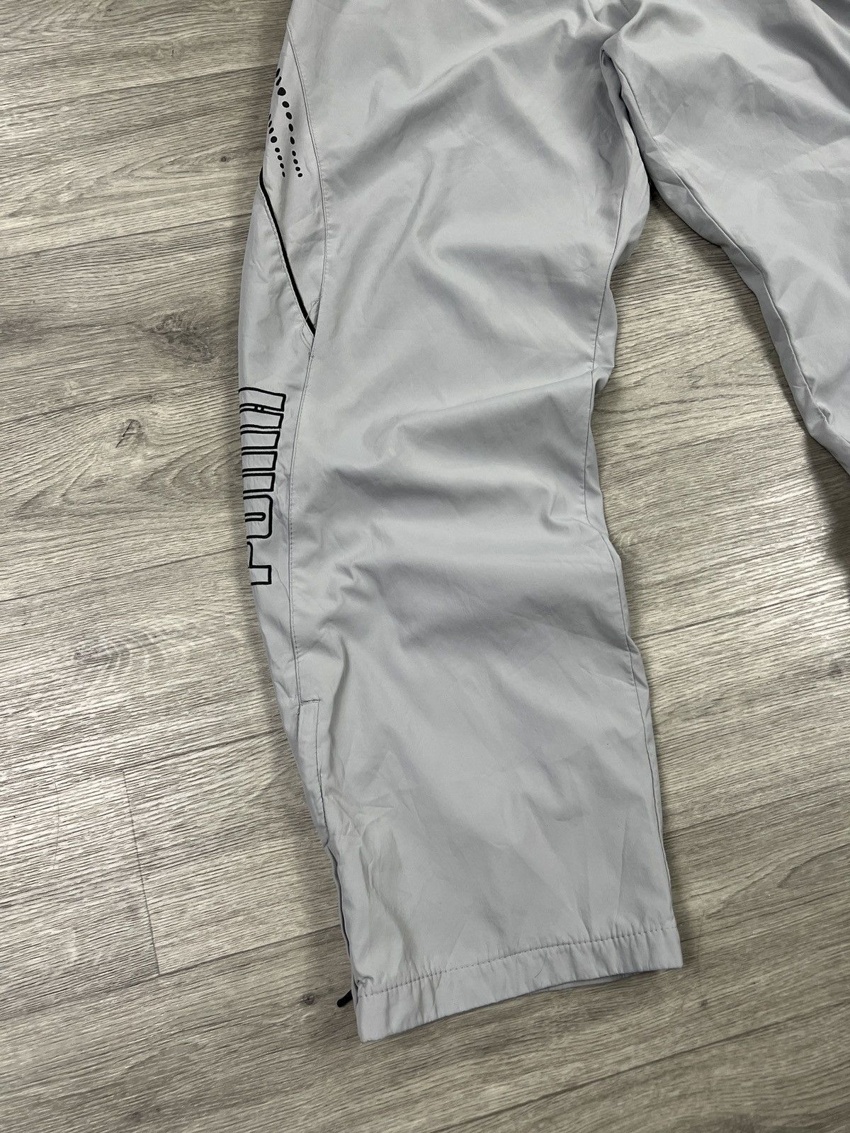 Puma VINTAGE 90s PUMA Nylon Track Pants Size L Size US 33 - 2 Thumbnail