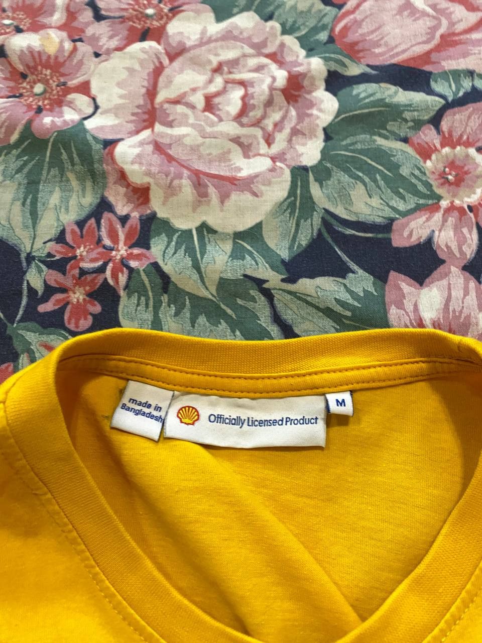 Marlboro Y2K T-shirt big print logo Marlboro yellow Vintage Size US M / EU 48-50 / 2 - 3 Thumbnail