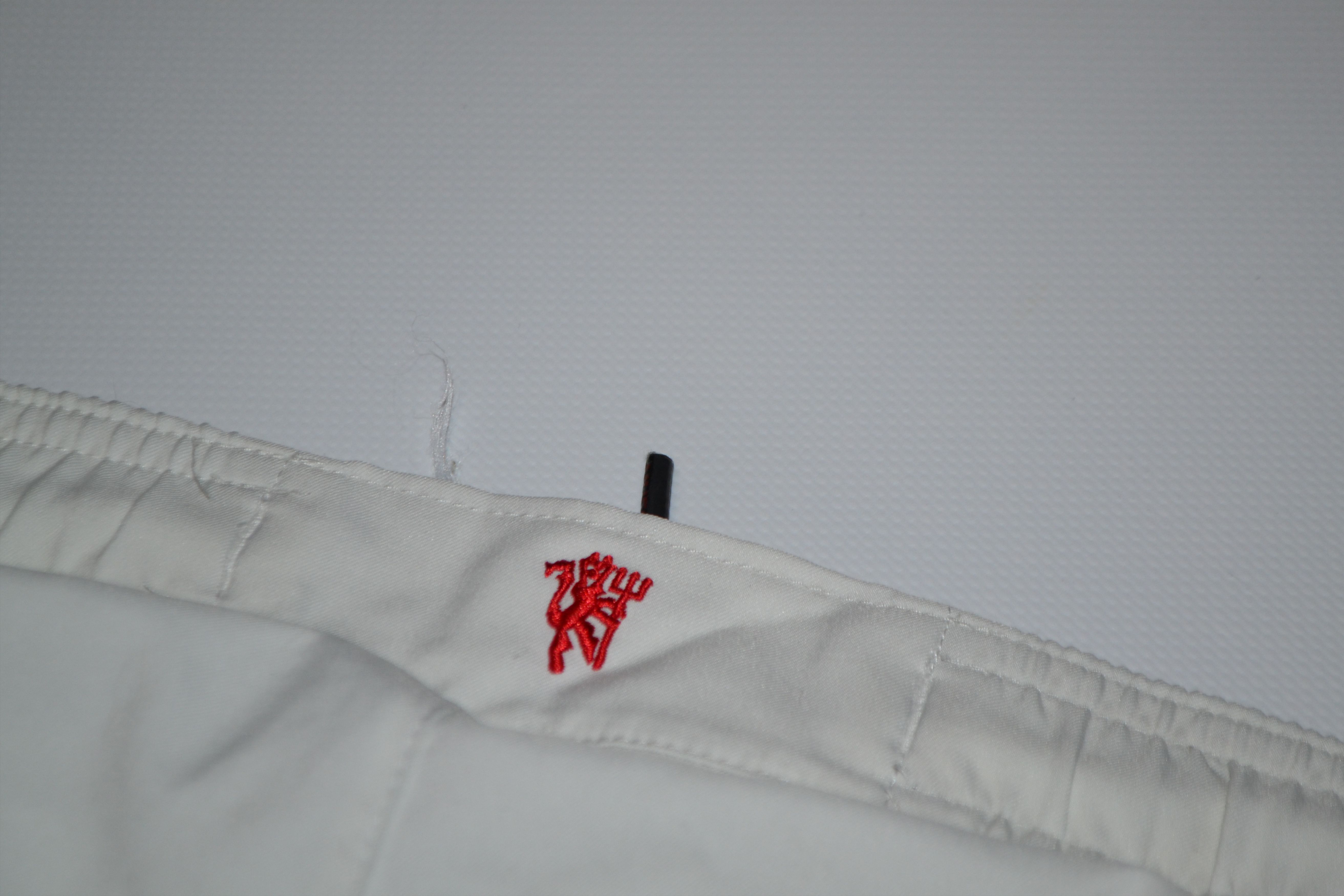Nike Manchester United Home 2009 2010 Football Shorts Soccer Size US 30 / EU 46 - 9 Thumbnail